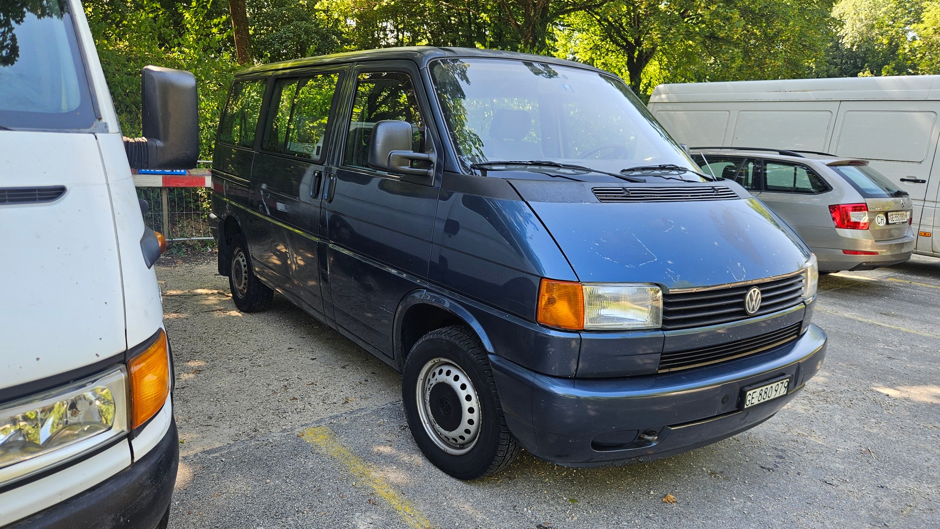 VW Caravelle-image-2