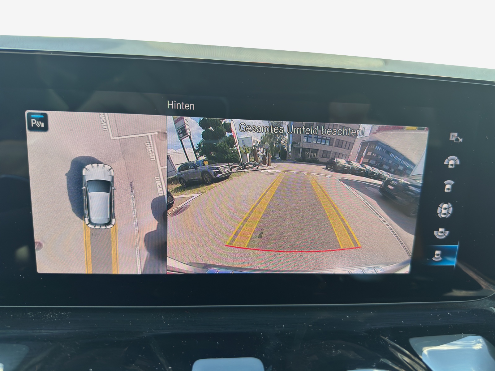 MERCEDES-BENZ GLA 45 S AMG 4Matic+ 8G-Speedshift DCT-image-15