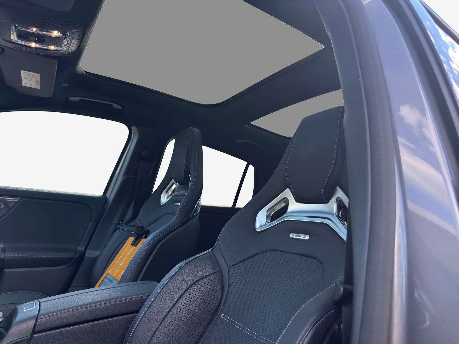 MERCEDES-BENZ GLA 45 S AMG 4Matic+ 8G-Speedshift DCT-image-13