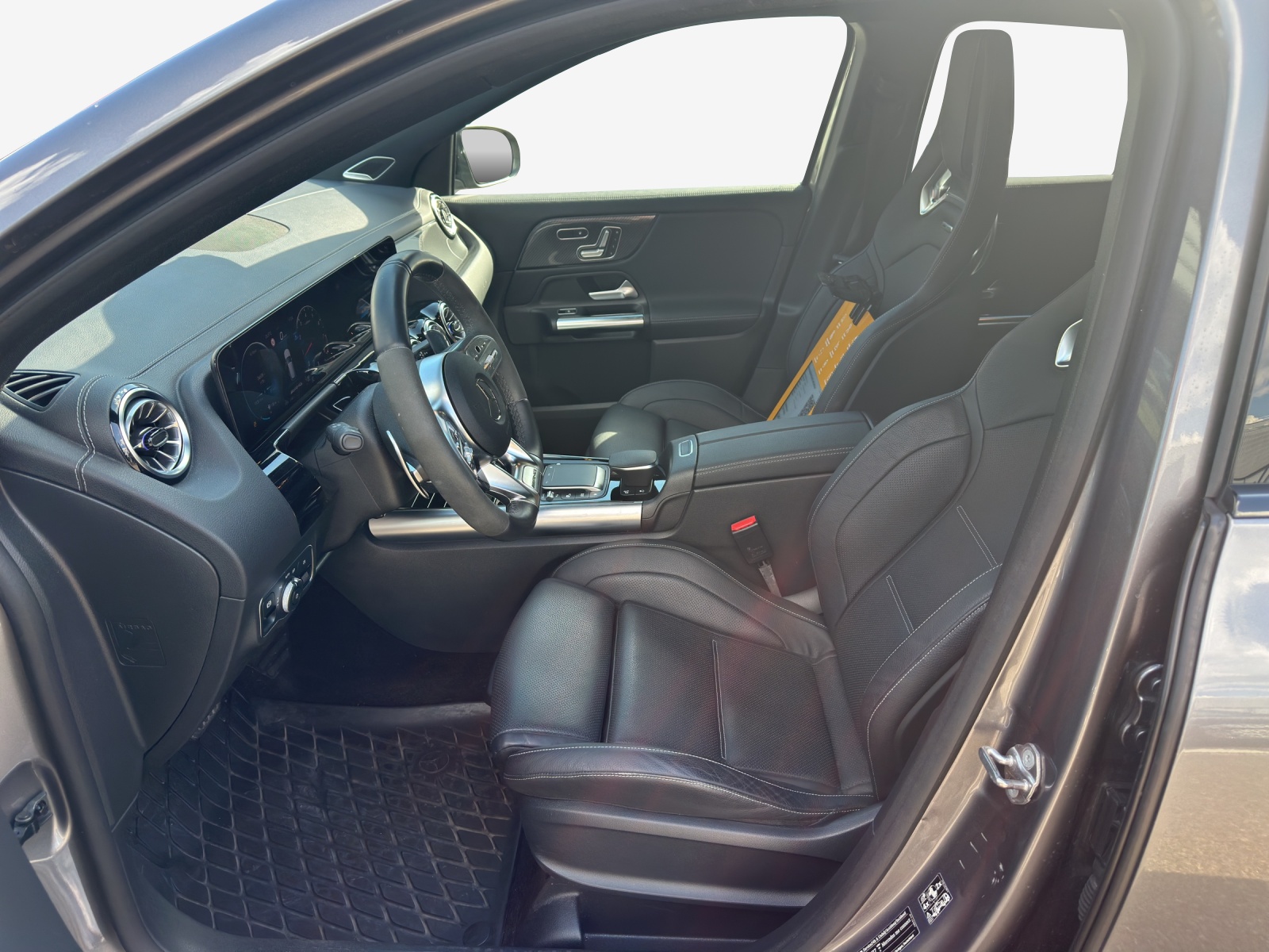 MERCEDES-BENZ GLA 45 S AMG 4Matic+ 8G-Speedshift DCT-image-7