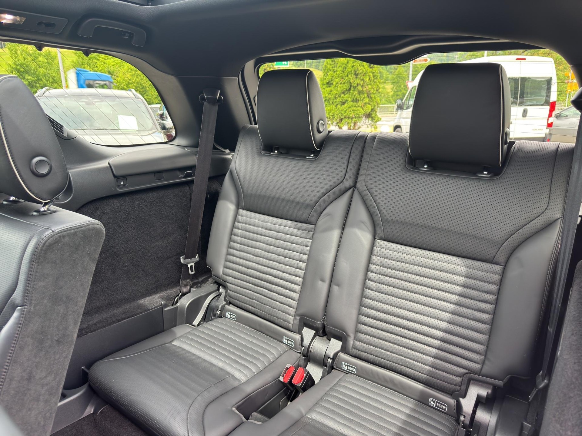 LAND ROVER Discovery 3.0 SDV6 HSE Luxury-image-8