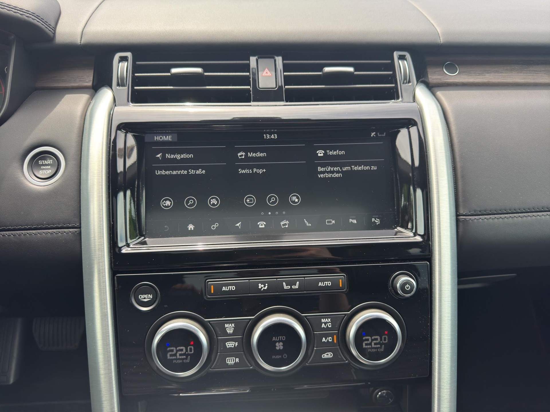 LAND ROVER Discovery 3.0 SDV6 HSE Luxury-image-7