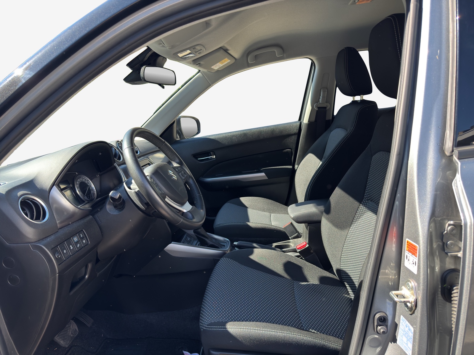 SUZUKI Vitara 1.5 Hybrid Compact + 4x4 AGS-image-7