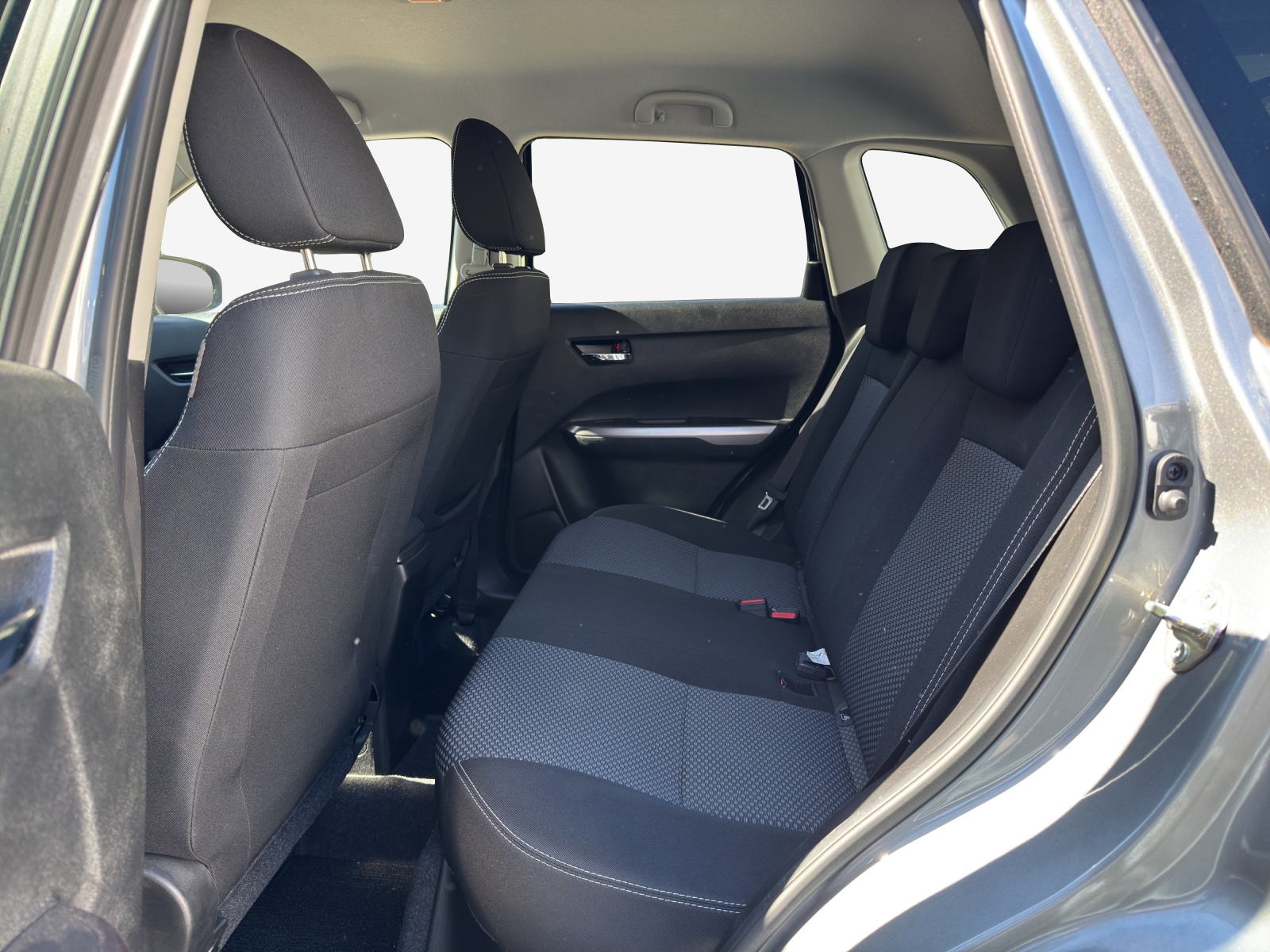 SUZUKI Vitara 1.5 Hybrid Compact + 4x4 AGS-image-11