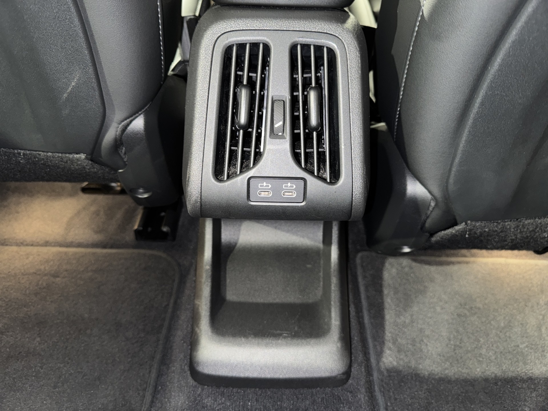 BMW X1 30e xDrive M Sport-image-10