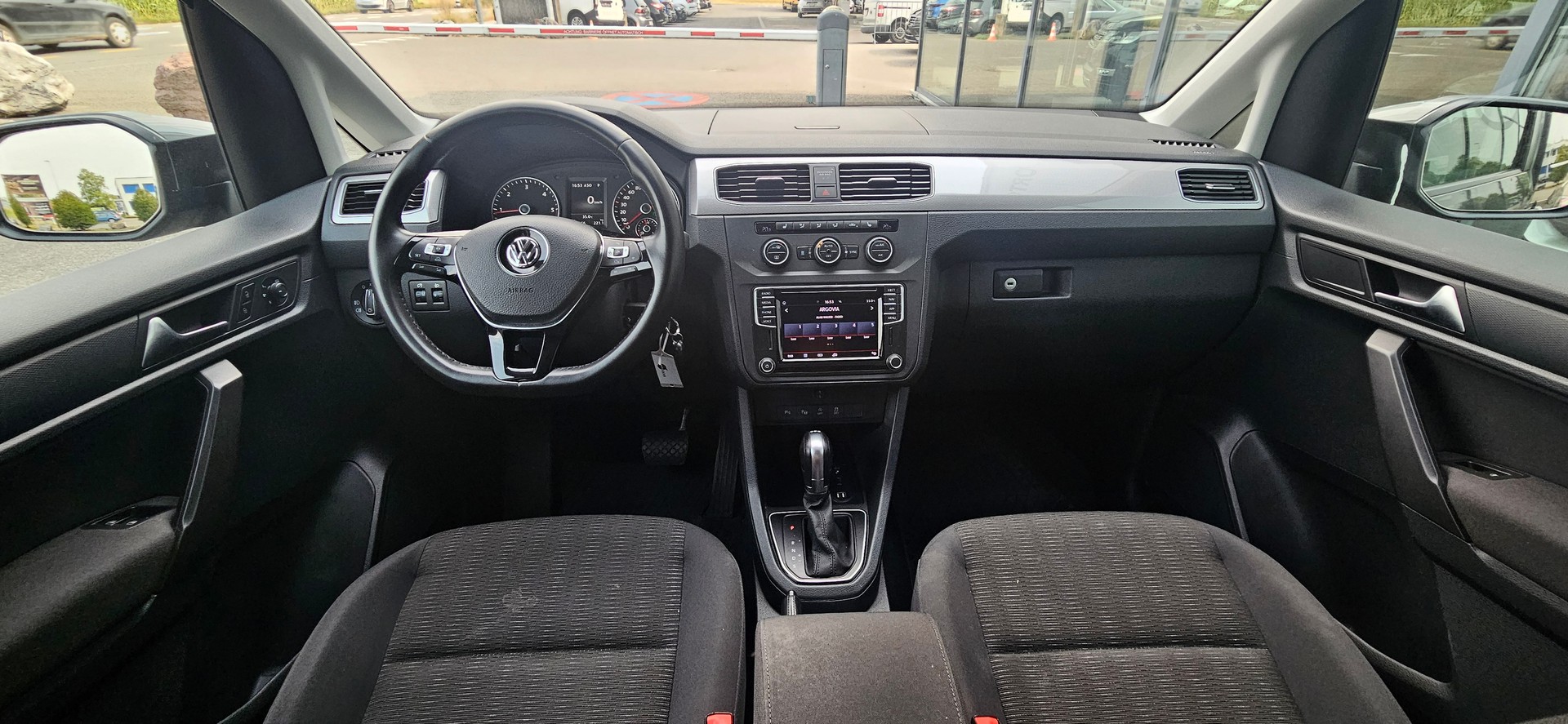VW Caddy 2.0 TDI Liberty 4M 4Motion DSG-image-8