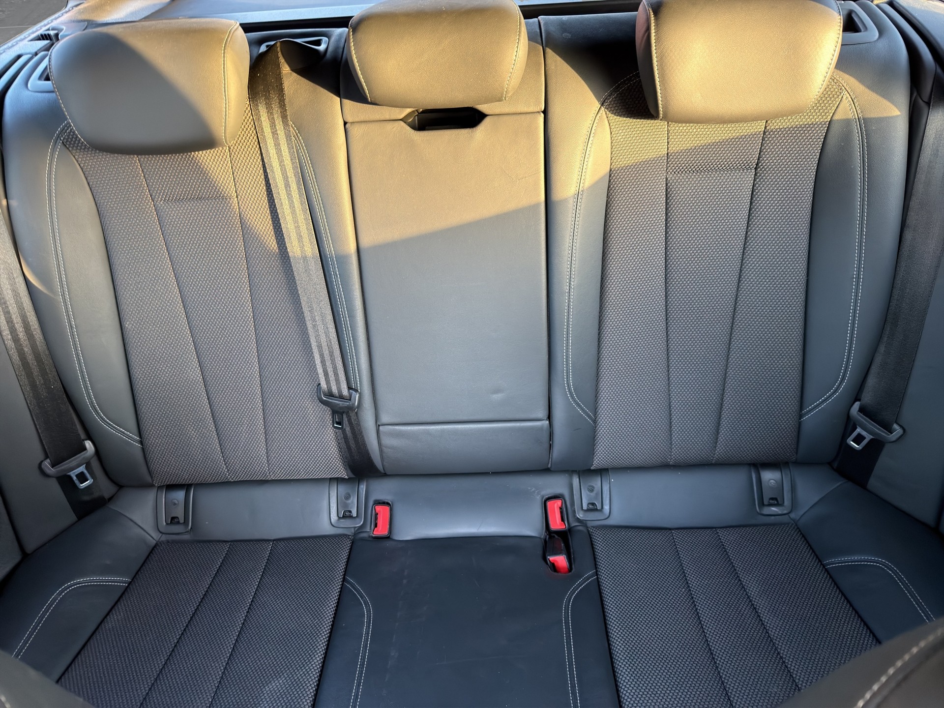 AUDI A4 Avant 35 TDI Sport S-tronic-image-15