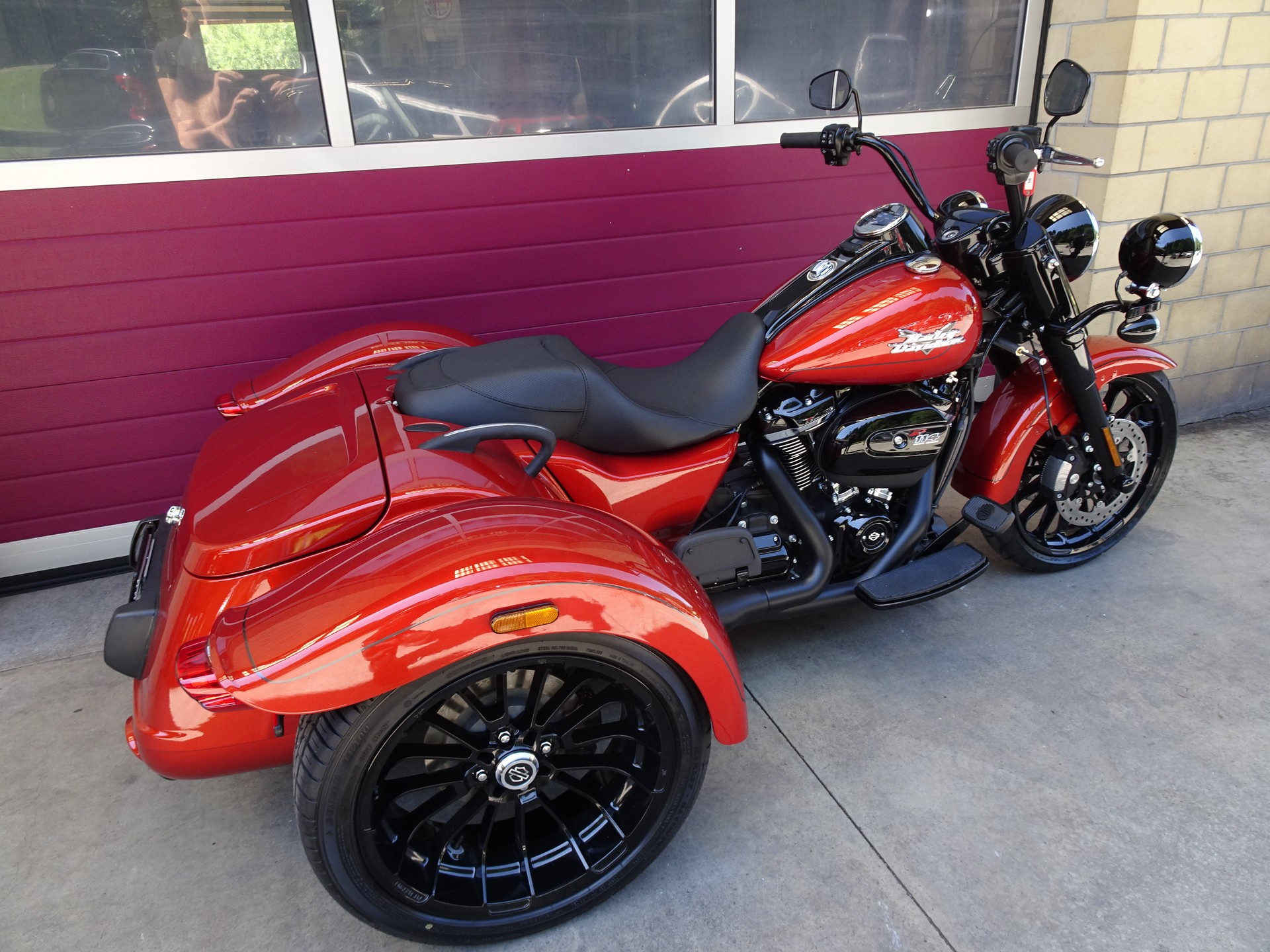 HARLEY-DAVIDSON FLRT Freewheeler-showroom-element-3