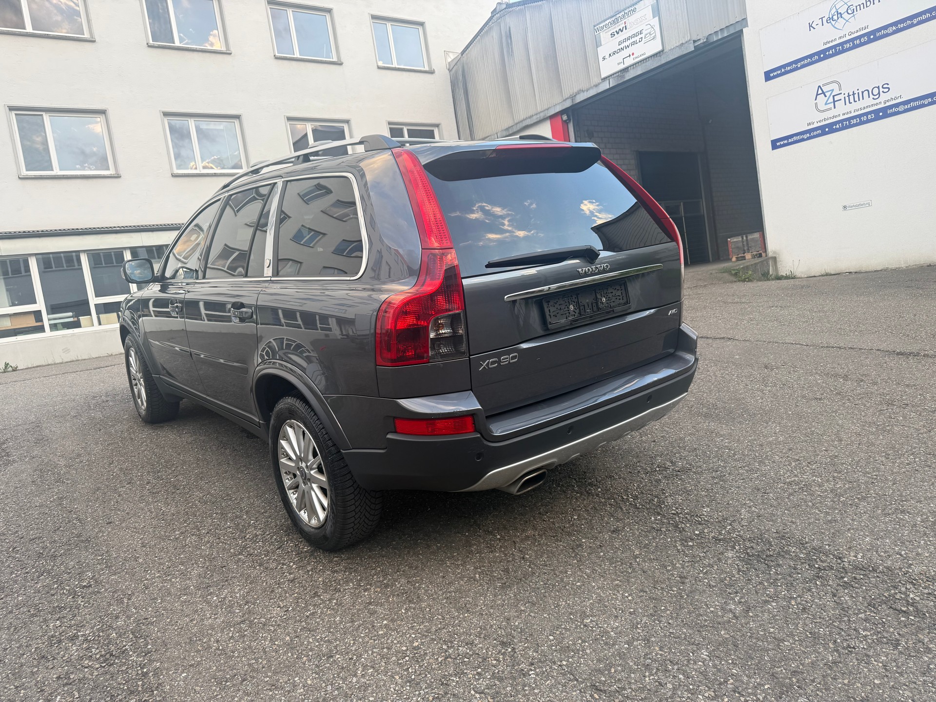 VOLVO XC90 V8 AWD Executive Geartronic-image-3