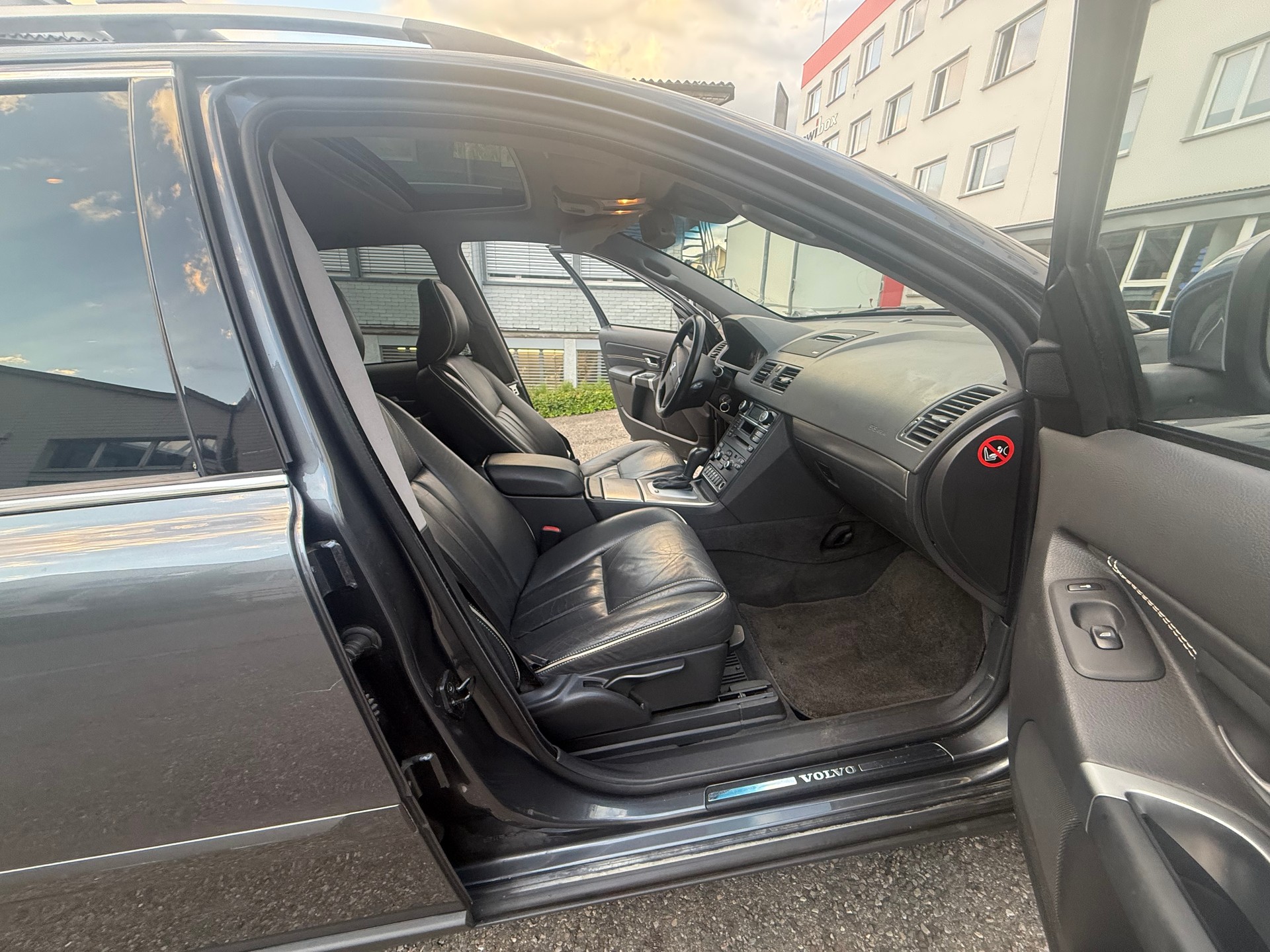 VOLVO XC90 V8 AWD Executive Geartronic-image-7