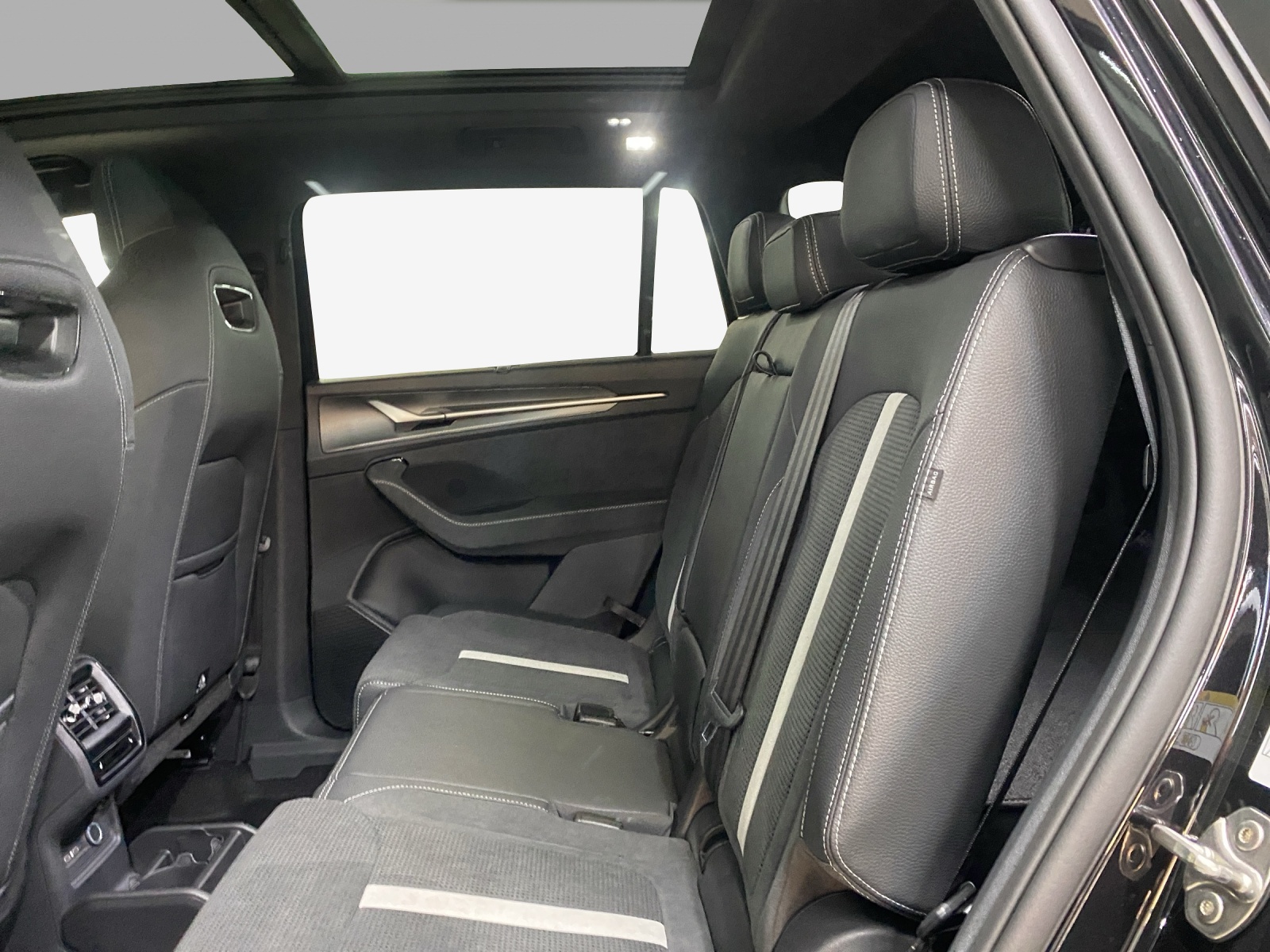 SKODA Kodiaq 2.0 TSI Sportline 4x4-image-11
