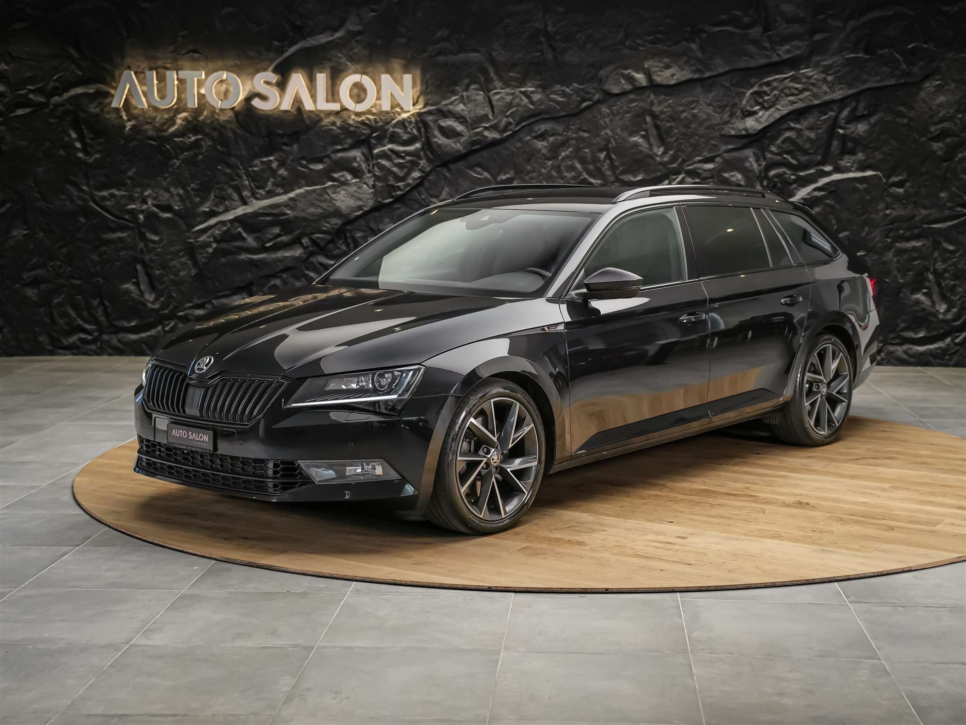 SKODA Superb Combi 2.0 TSI Sport Line DSG 4x4-image-1