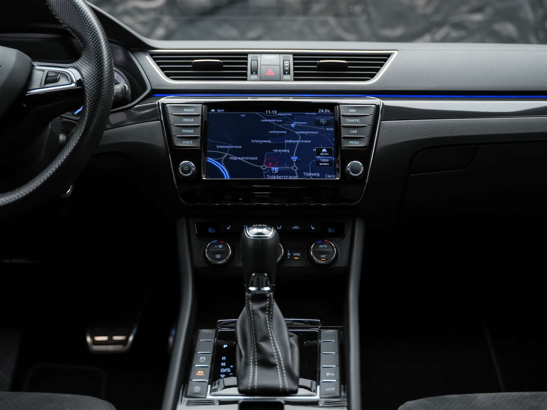 SKODA Superb Combi 2.0 TSI Sport Line DSG 4x4-image-20