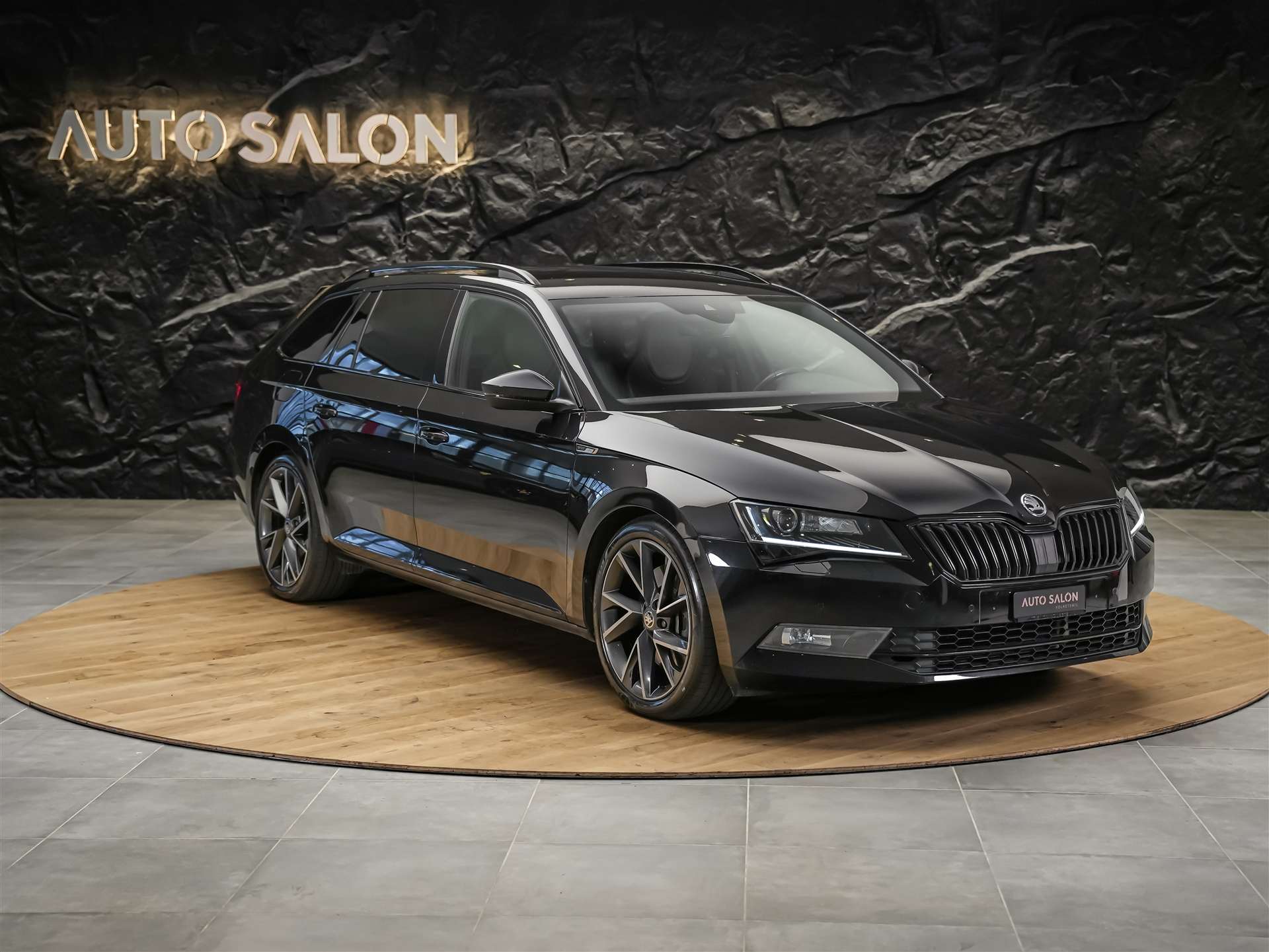 SKODA Superb Combi 2.0 TSI Sport Line DSG 4x4-image-6