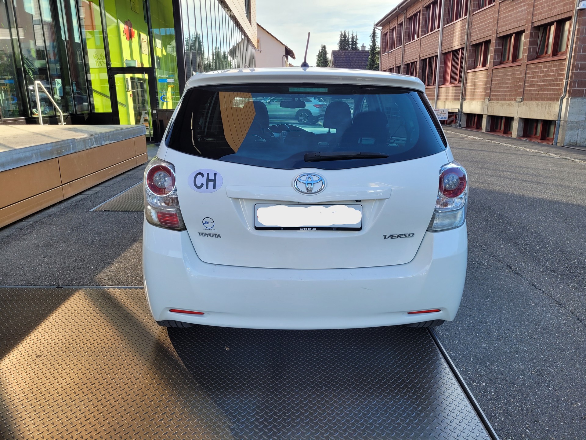 TOYOTA 2.2 D-CAT Sol 7P-image-2