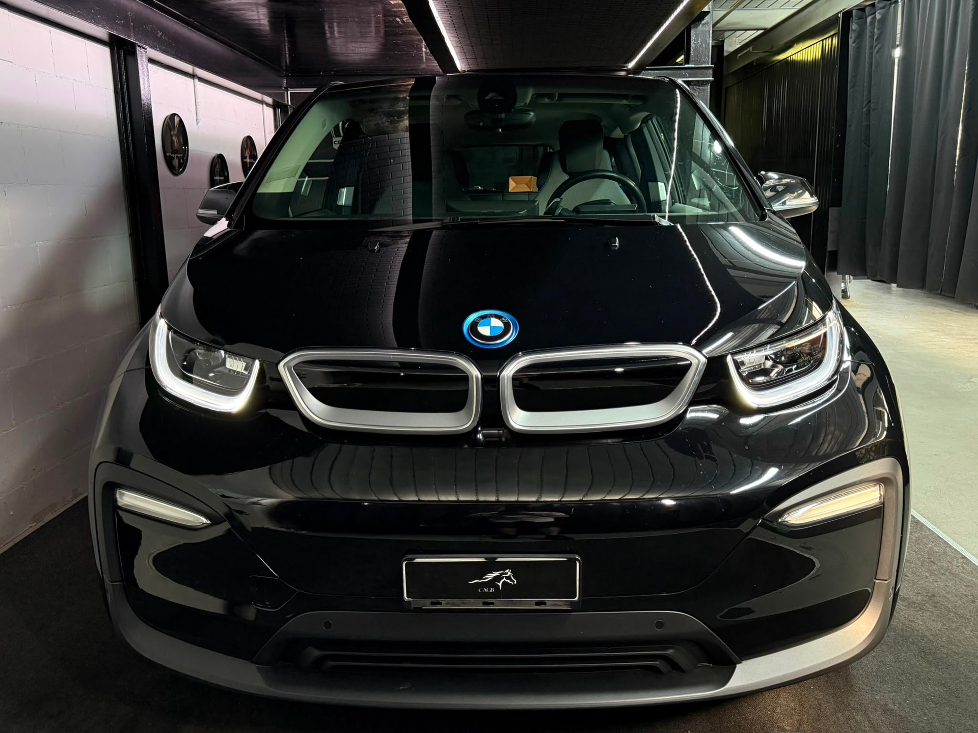 BMW i3 (120Ah)-image-2