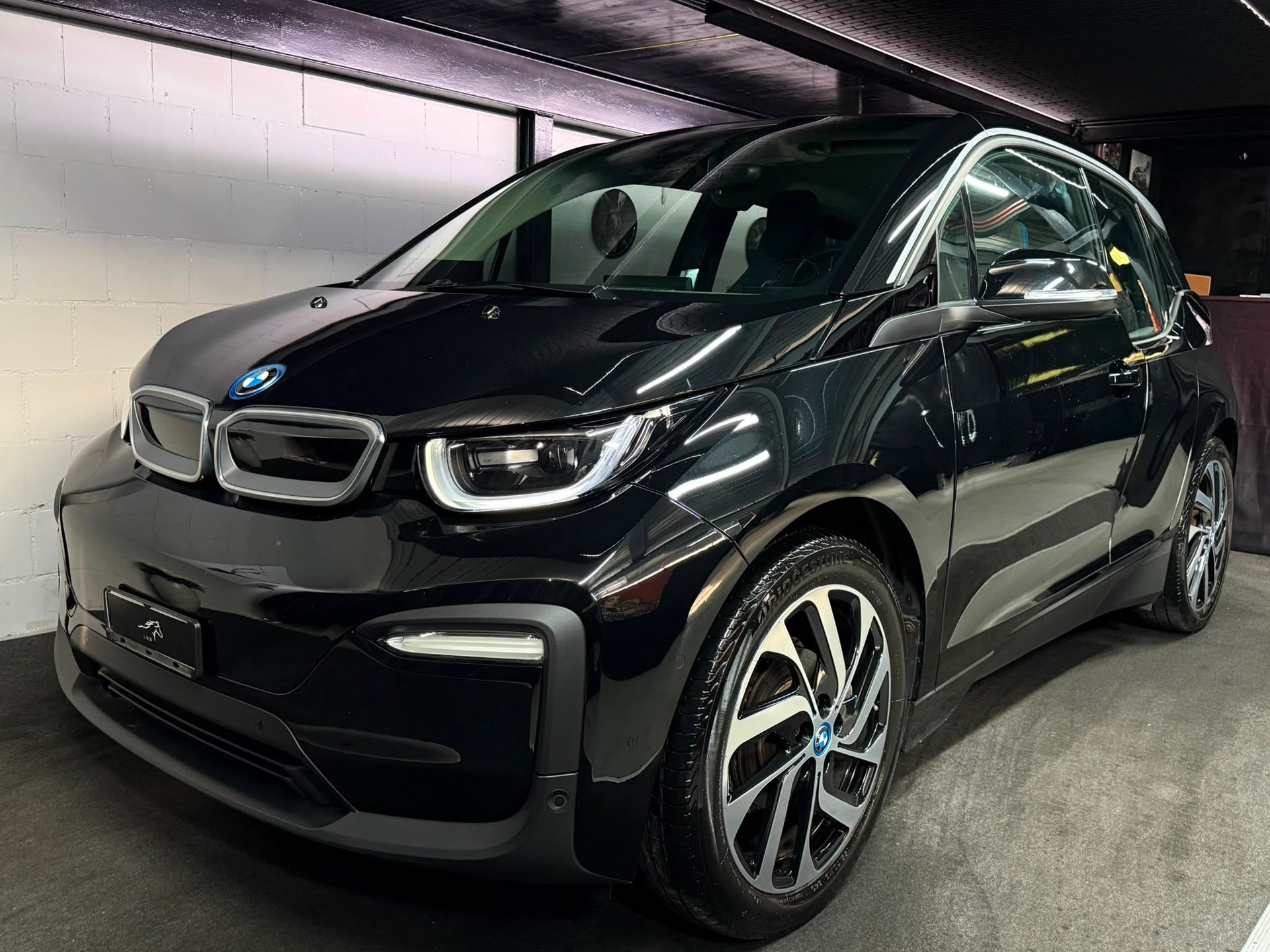 BMW i3 (120Ah)-image-0