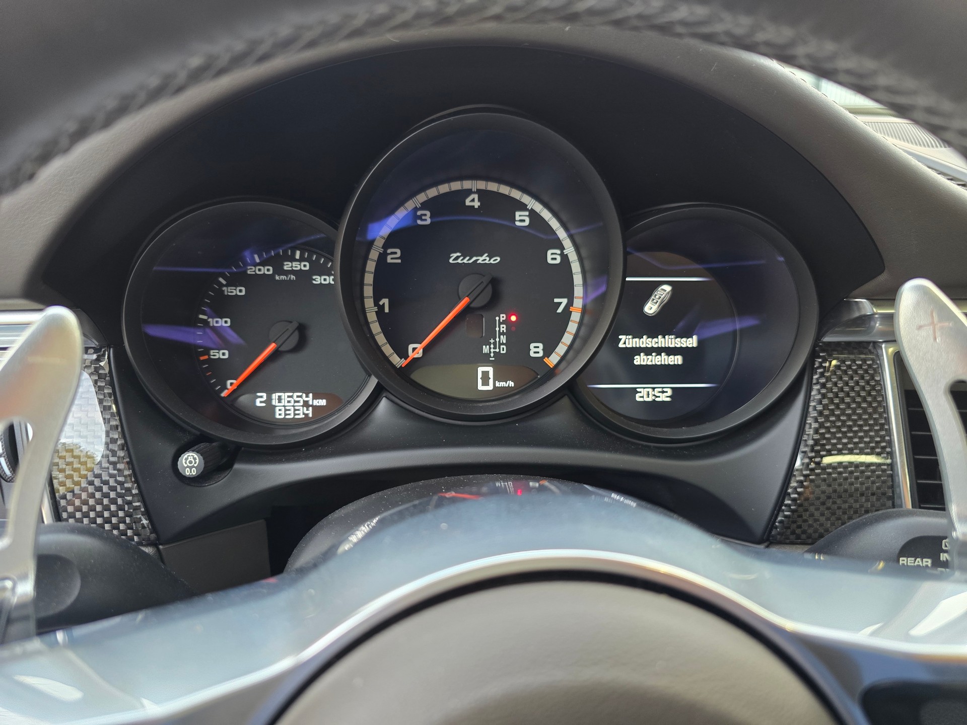 PORSCHE Macan Turbo PDK-image-21