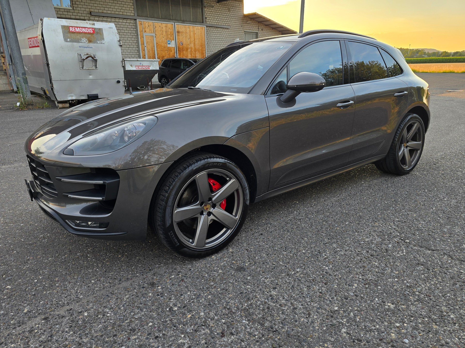 PORSCHE Macan Turbo PDK-image-2