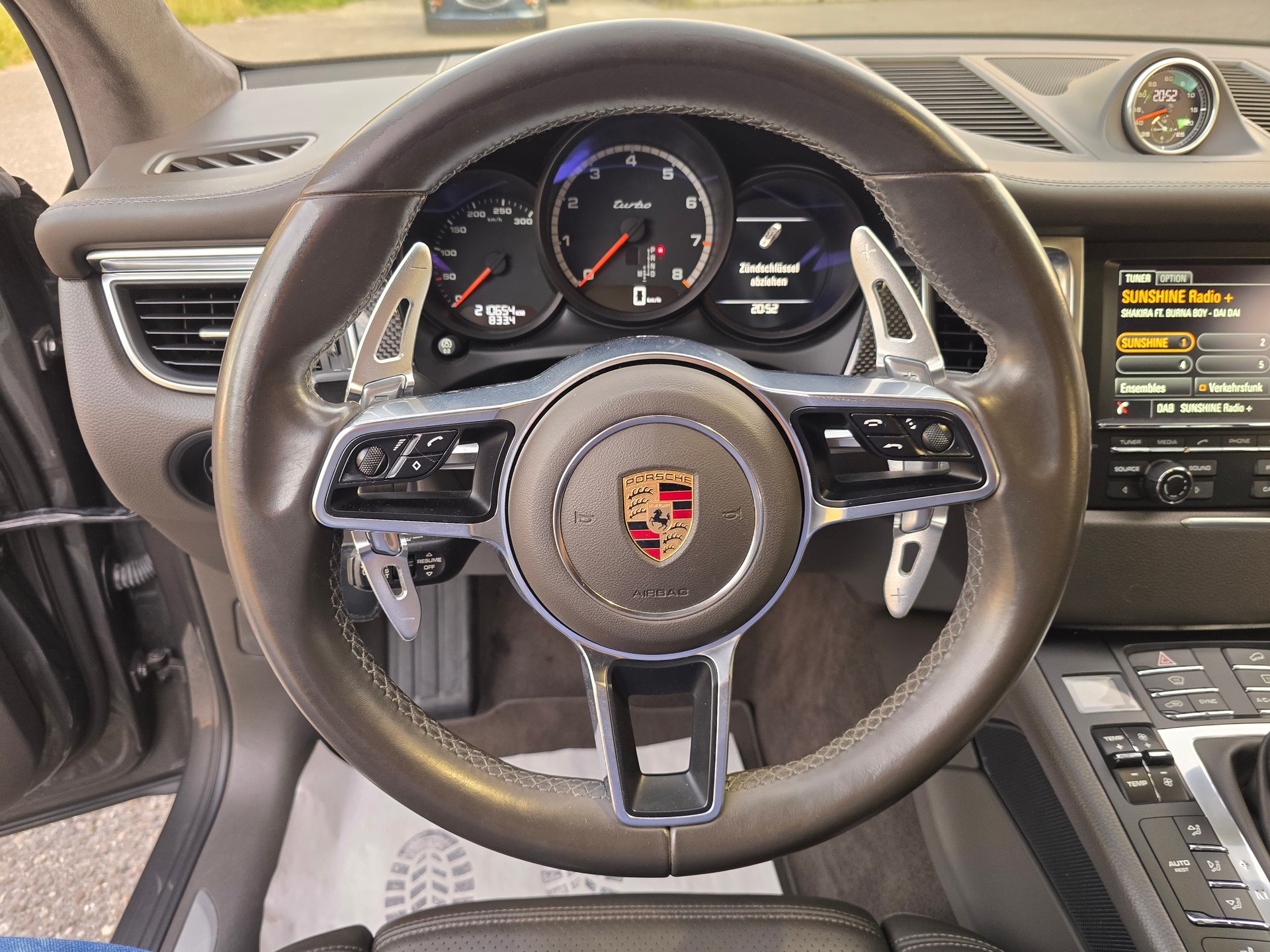 PORSCHE Macan Turbo PDK-image-20