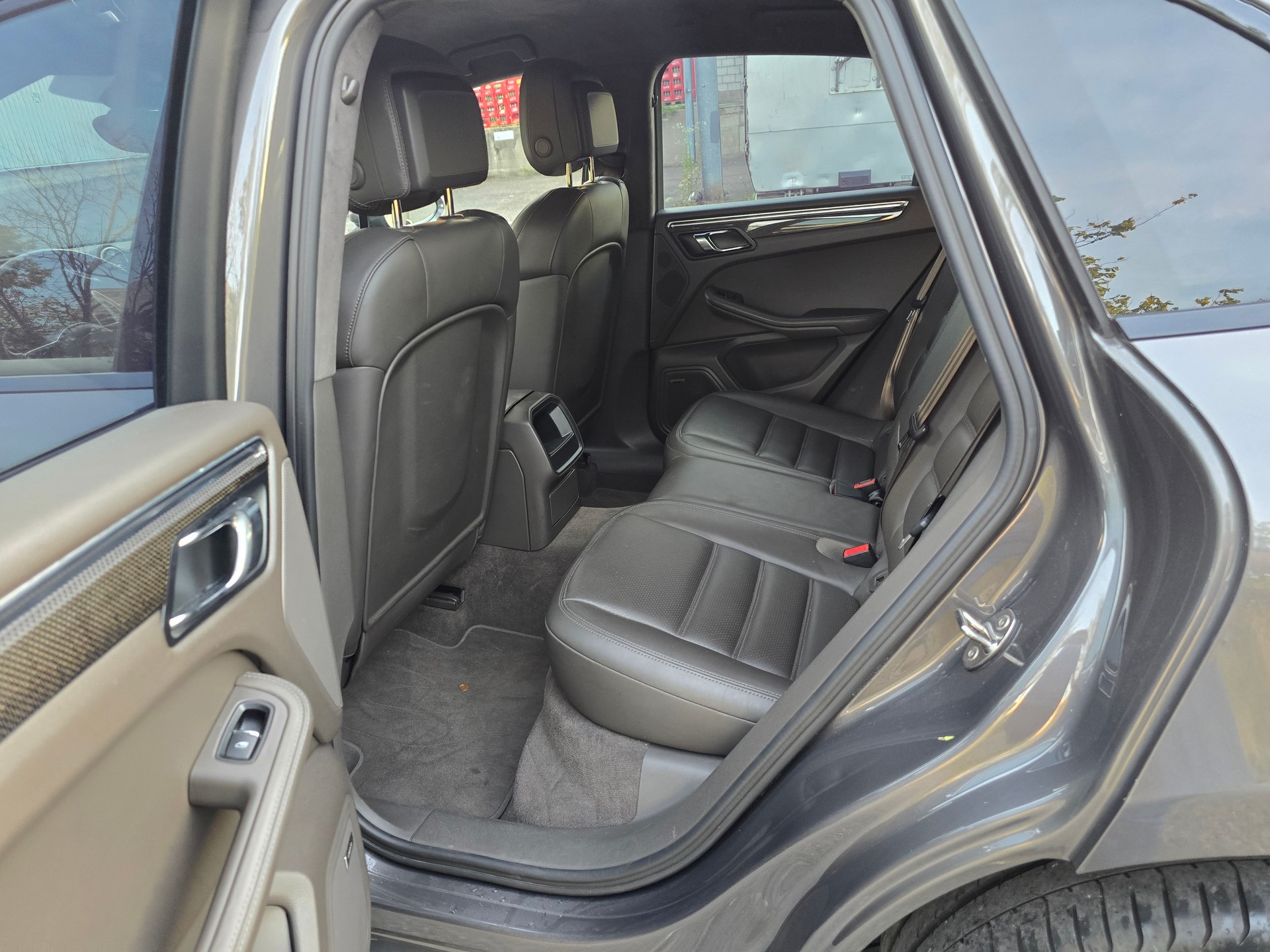 PORSCHE Macan Turbo PDK-image-18