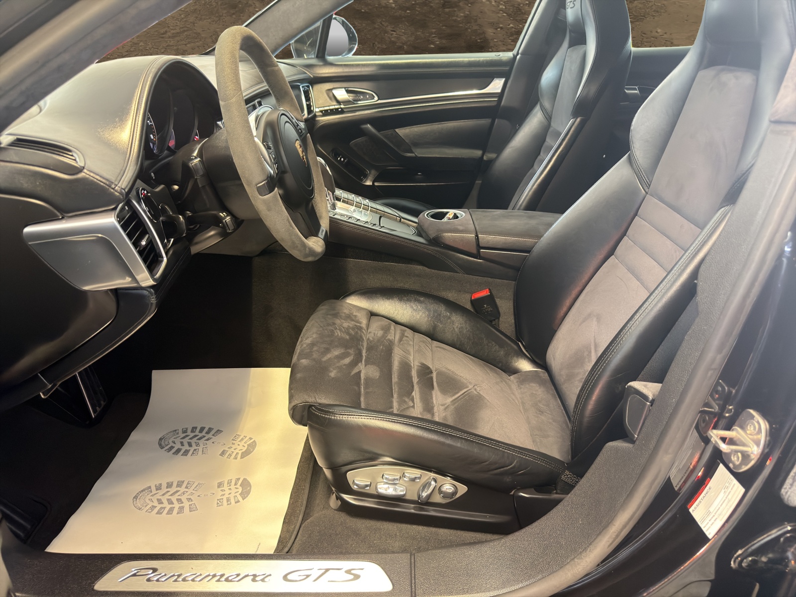 PORSCHE Panamera GTS 4.8 PDK-image-8