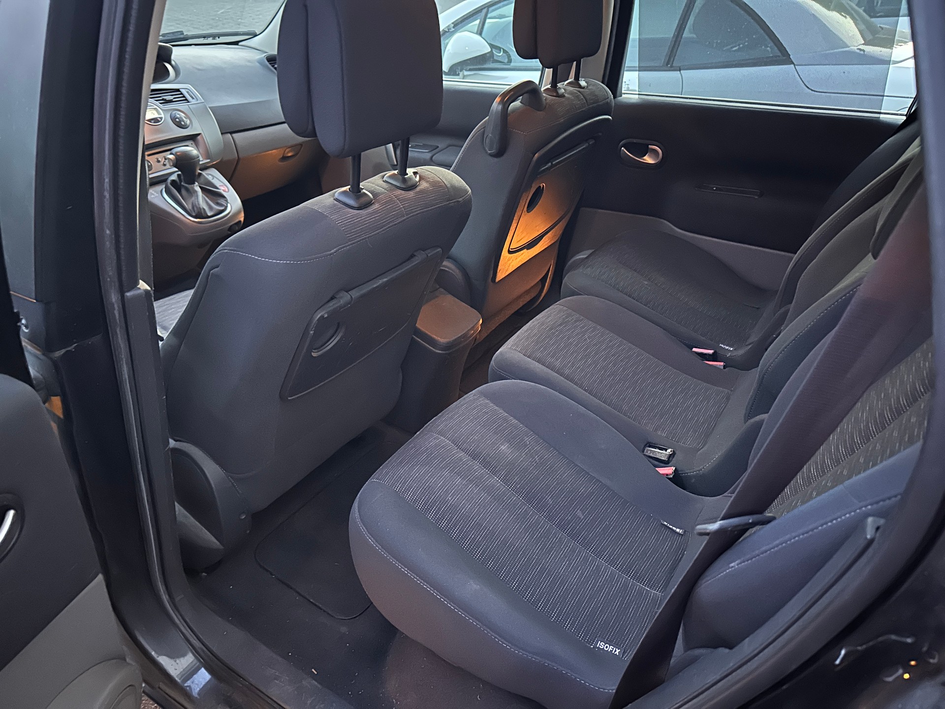 RENAULT Grand Scénic 2.0 16V Fairway Automatic-image-12