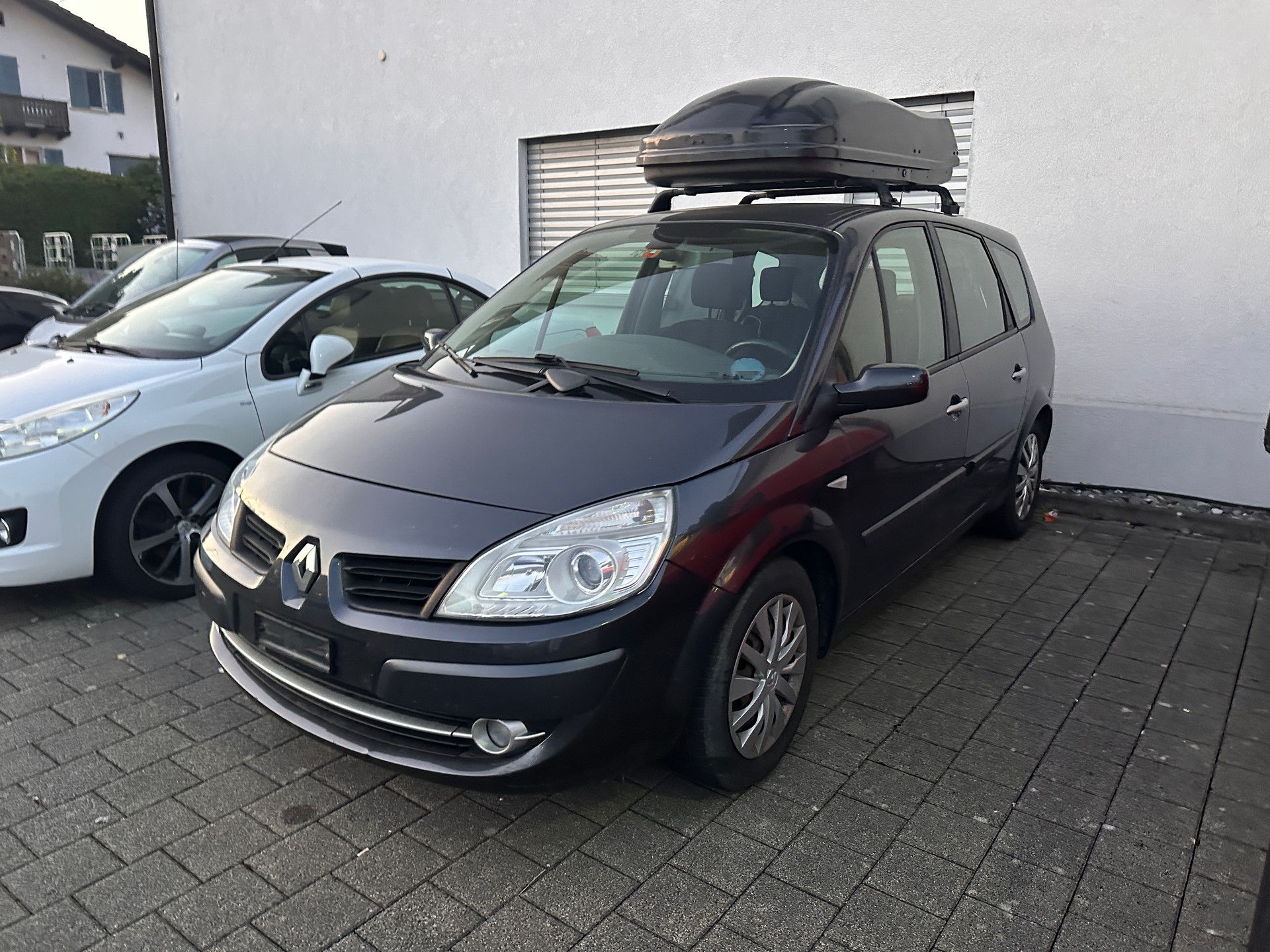 RENAULT Grand Scénic 2.0 16V Fairway Automatic-image-3