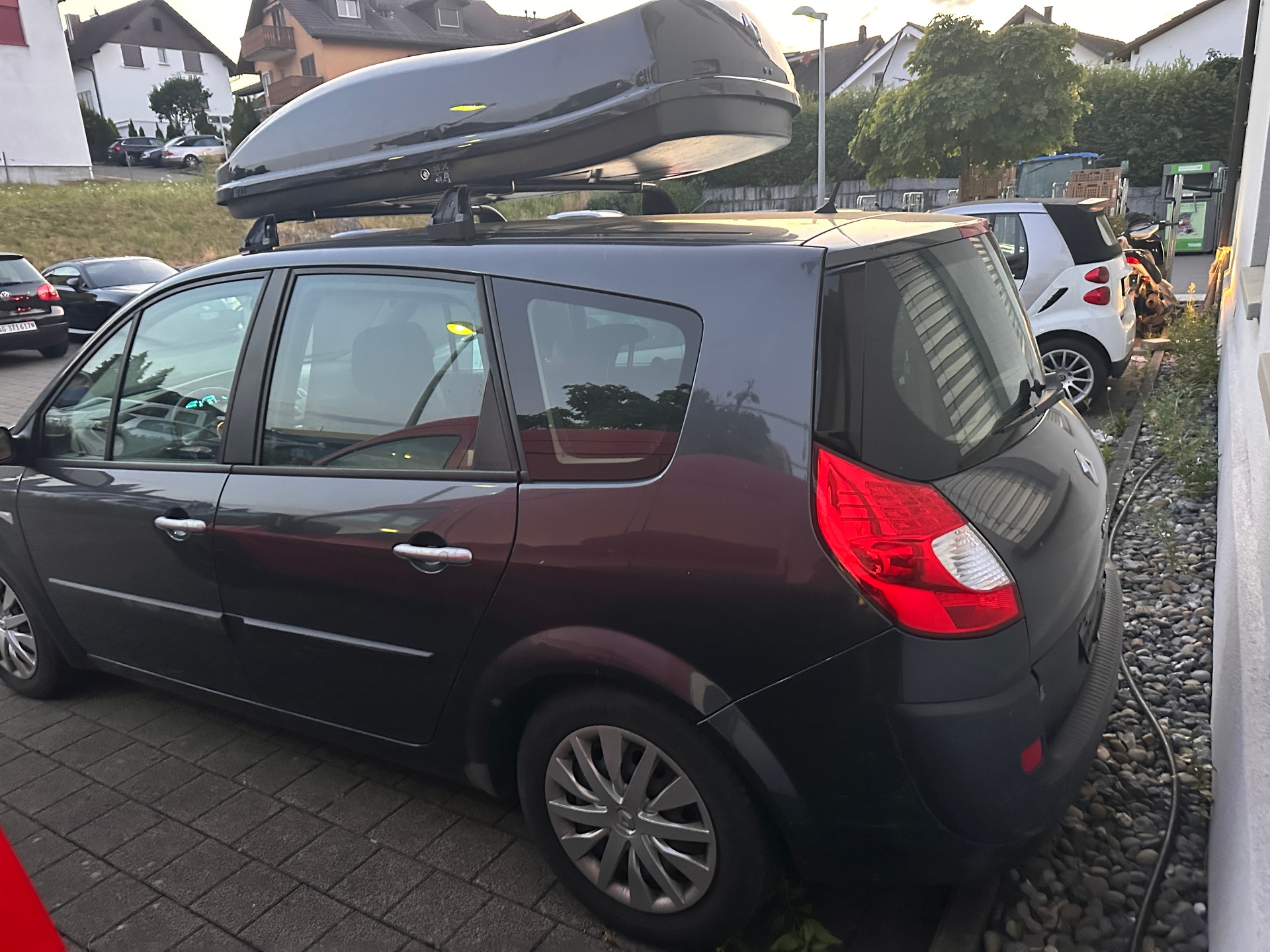 RENAULT Grand Scénic 2.0 16V Fairway Automatic-image-9