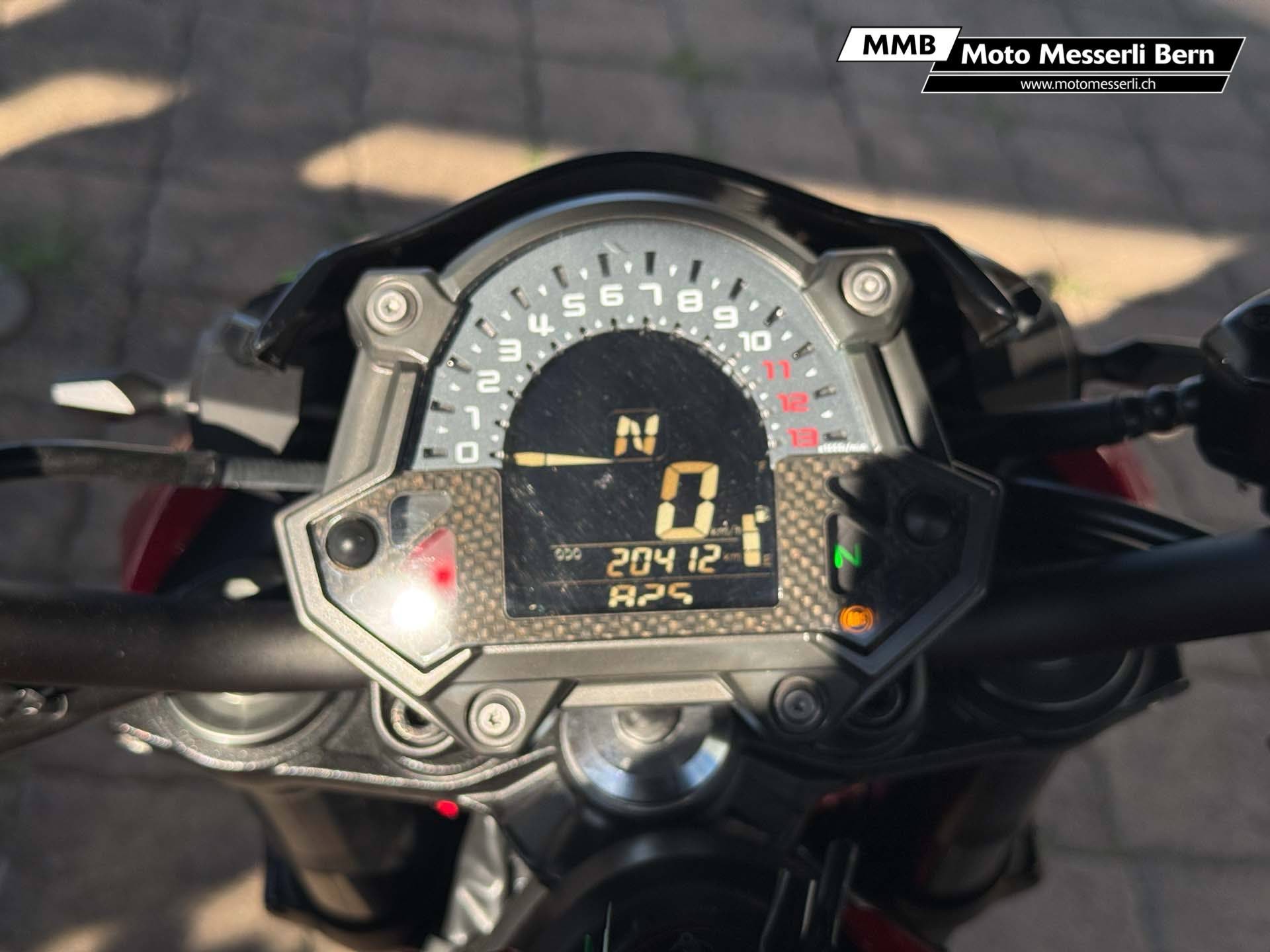 KAWASAKI Z 900-image-6