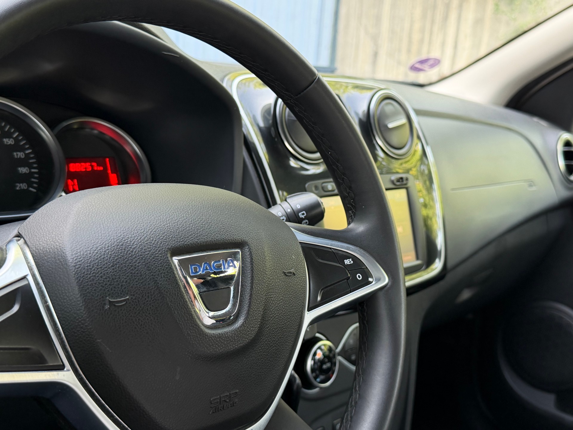 DACIA Sandero Tce 90 Stepway Automatic-image-10
