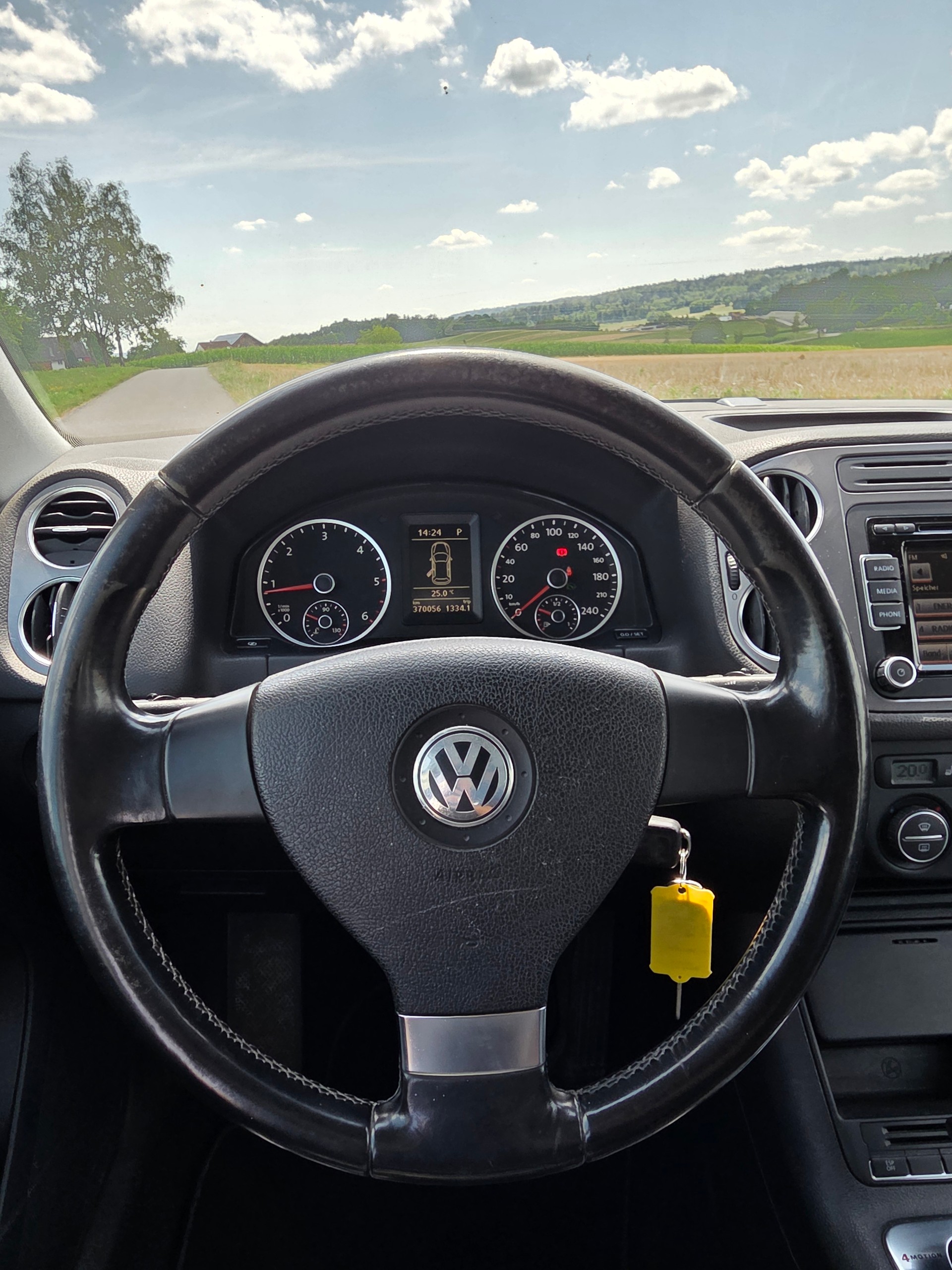 VW Tiguan 2.0 TDI Sport&Style Tiptronic-image-11
