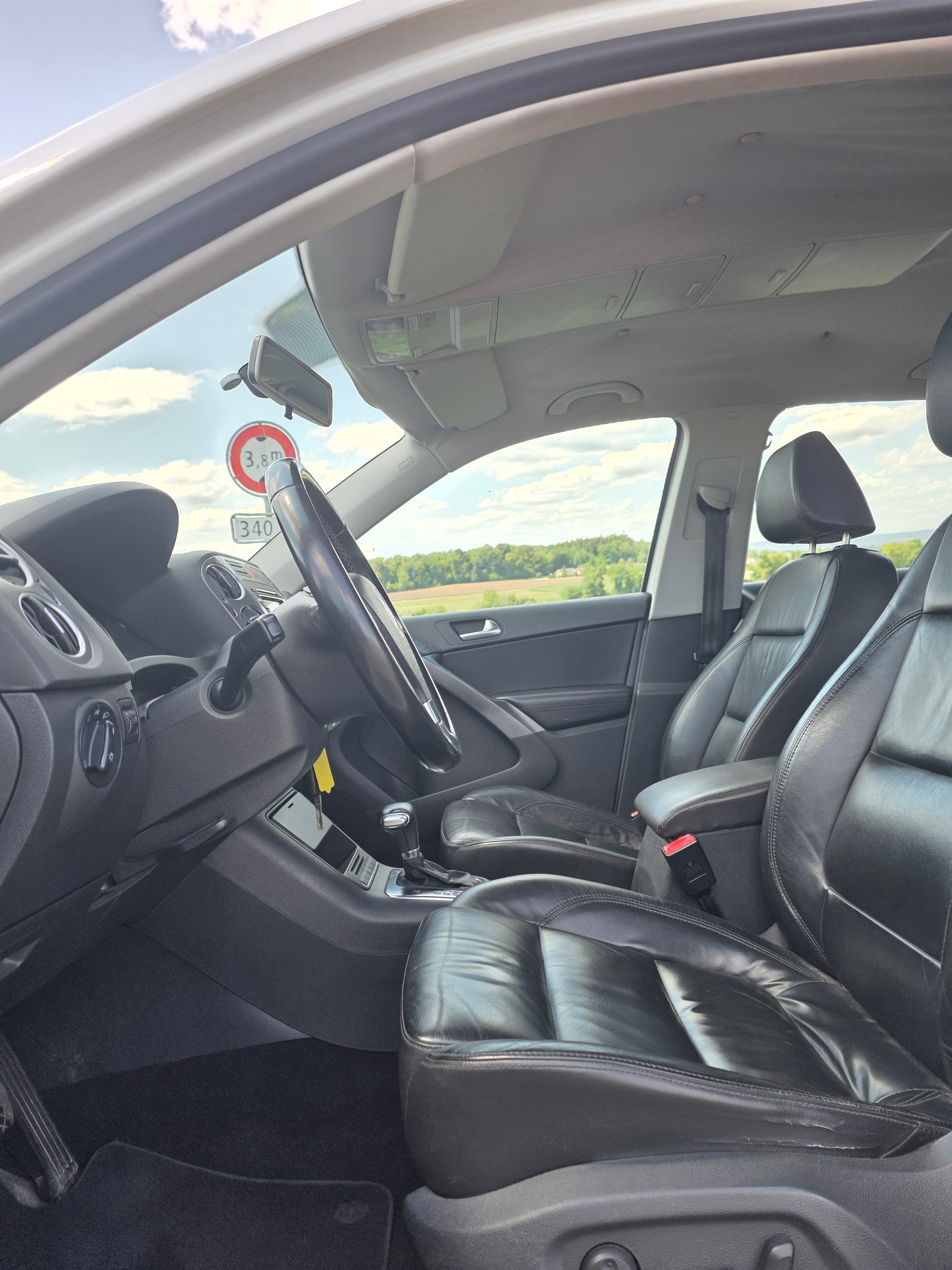 VW Tiguan 2.0 TDI Sport&Style Tiptronic-image-8