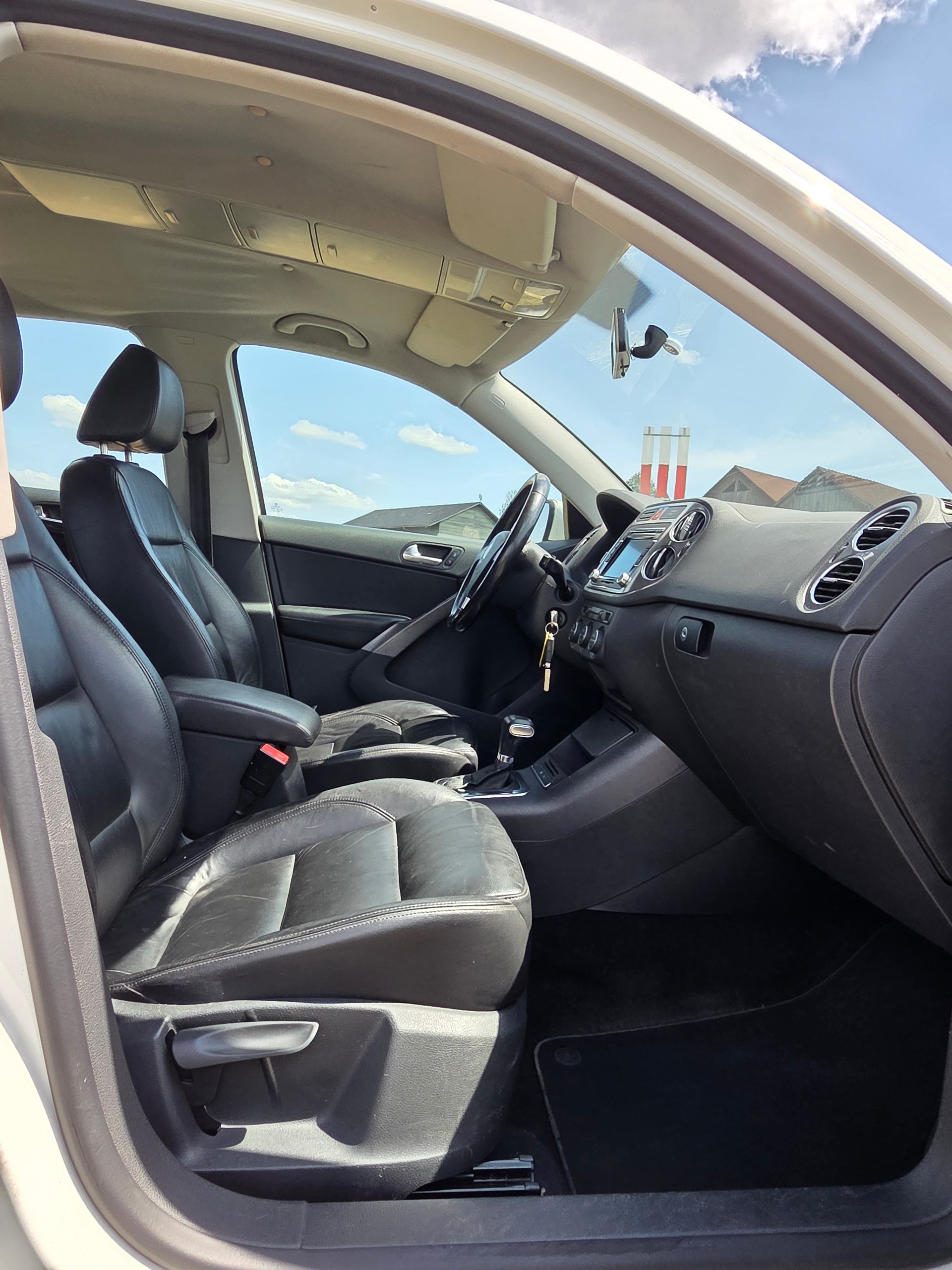 VW Tiguan 2.0 TDI Sport&Style Tiptronic-image-12