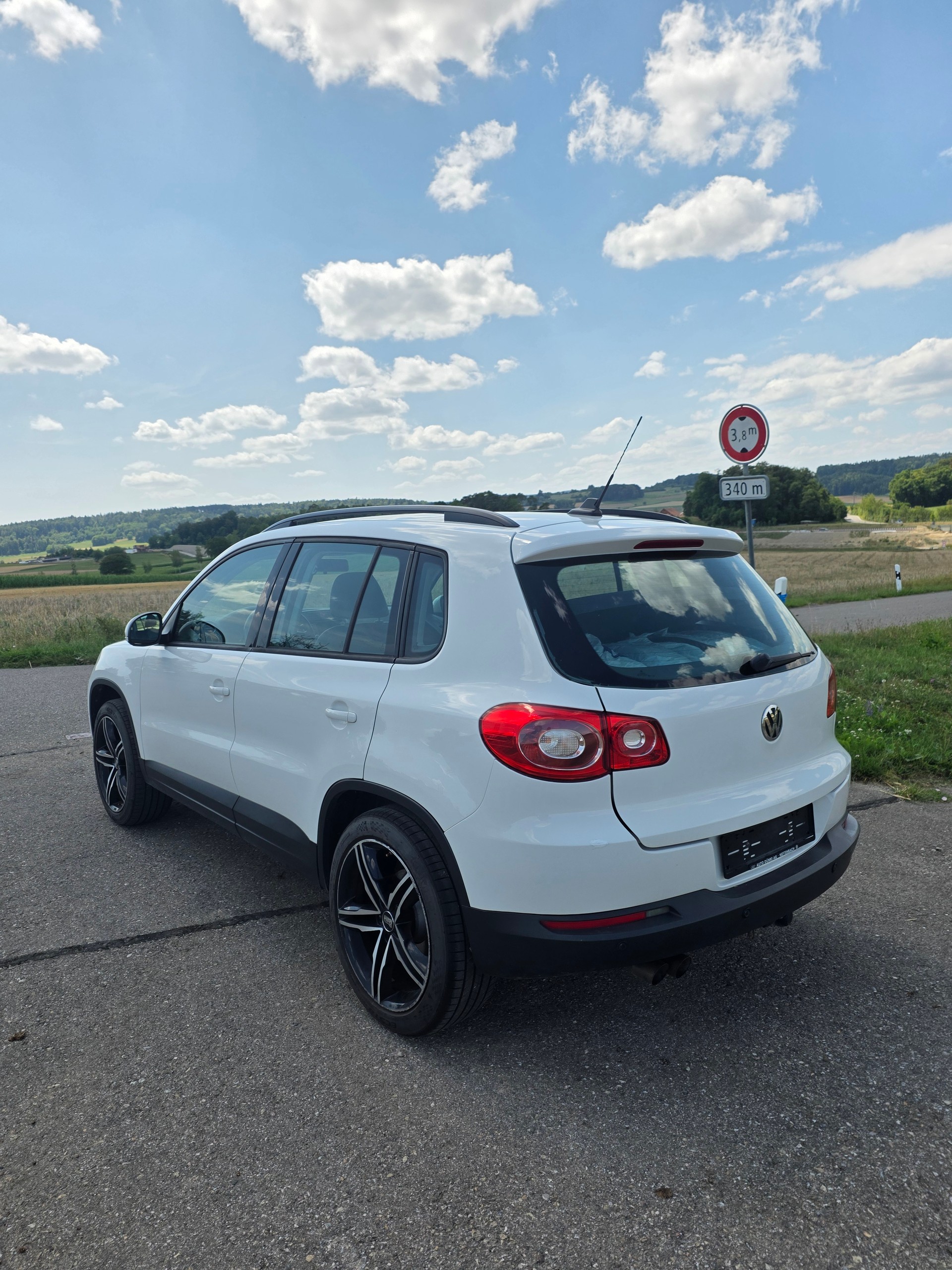 VW Tiguan 2.0 TDI Sport&Style Tiptronic-image-5