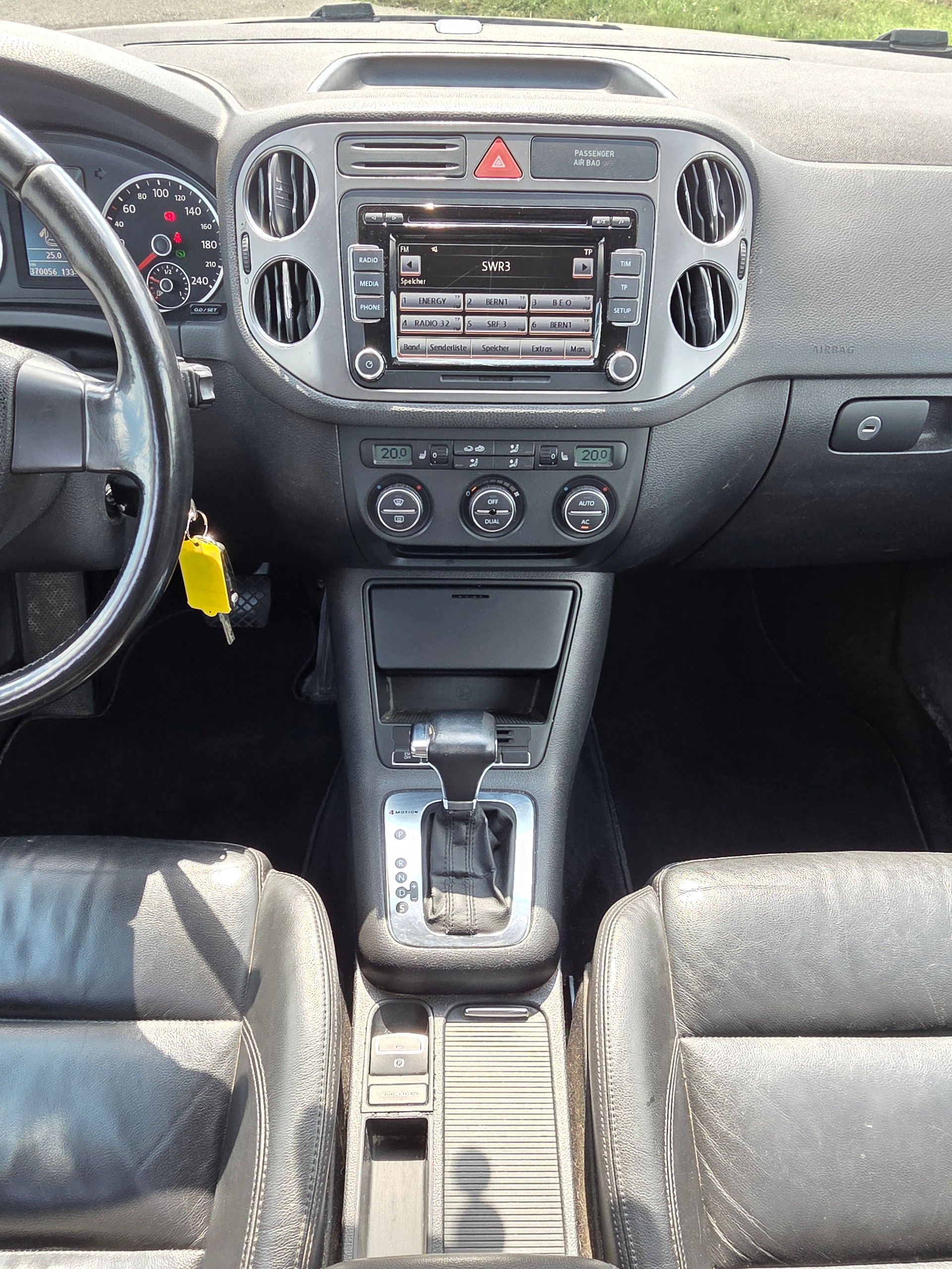 VW Tiguan 2.0 TDI Sport&Style Tiptronic-image-10