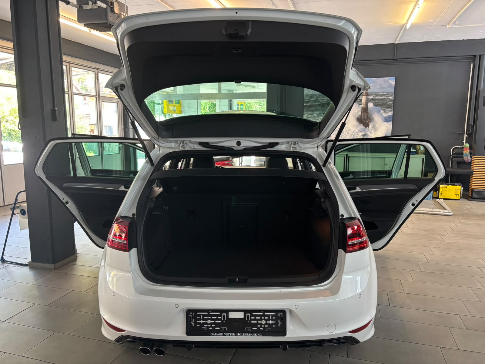 VW Golf 1.4 TSI Lounge R-Line DSG-image-5