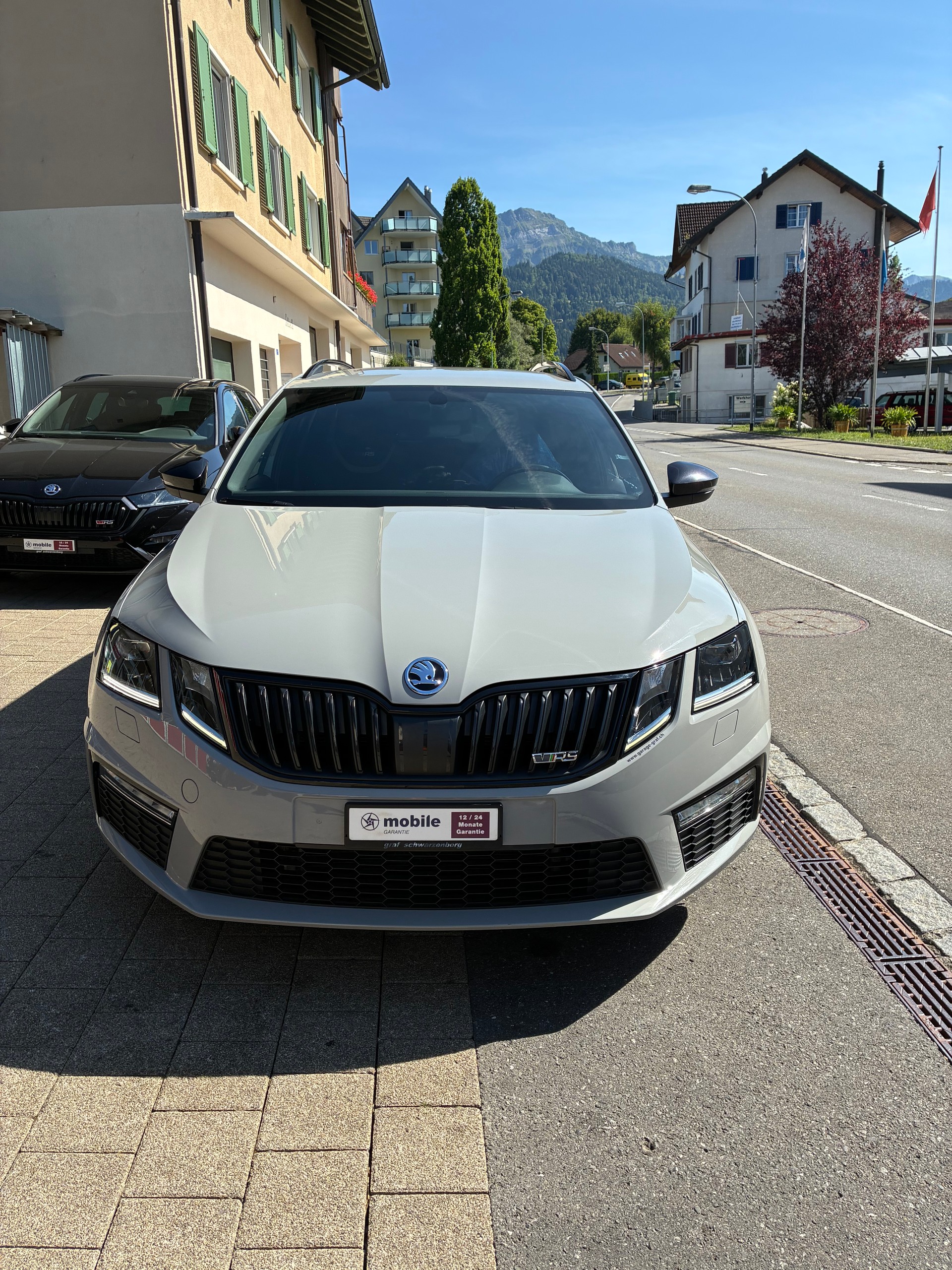 SKODA Octavia Combi 2.0 TSI RS-image-0