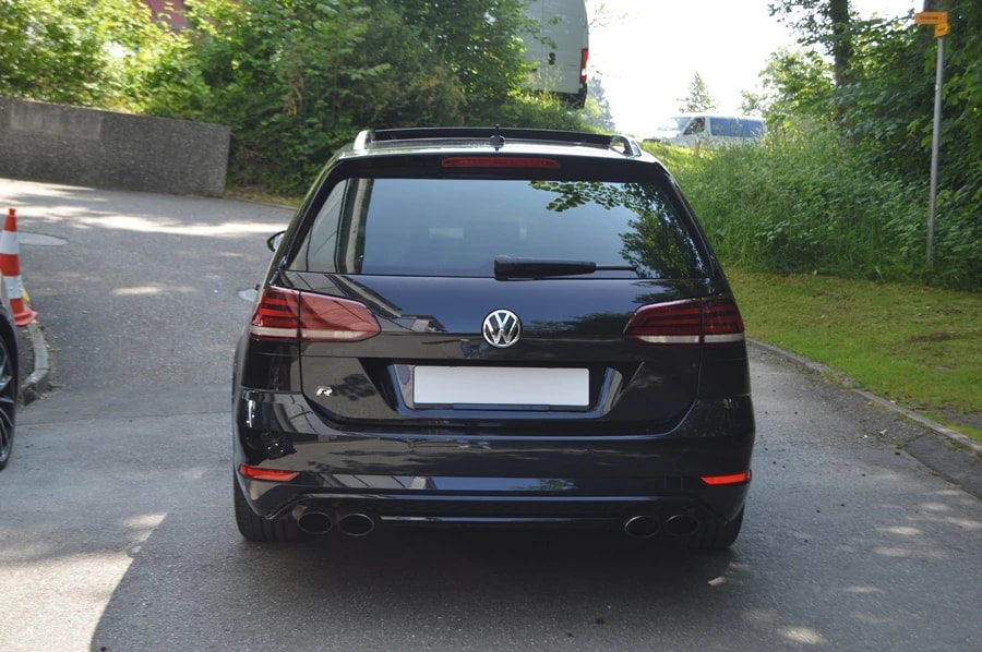 VW Golf Variant 2.0 TSI R 4Motion DSG I Panorama-Glasdach-image-11