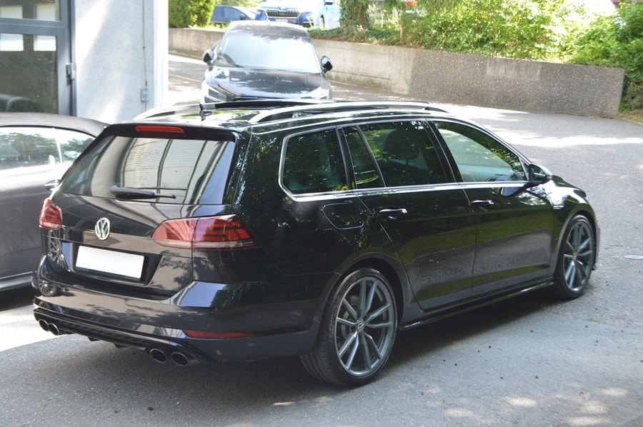 VW Golf Variant 2.0 TSI R 4Motion DSG I Panorama-Glasdach-image-3