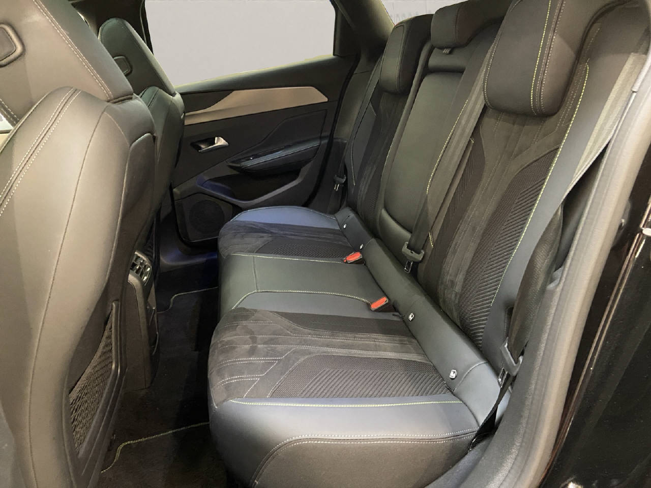 PEUGEOT 308 SW 1.6 PHEV 225 GT-image-11