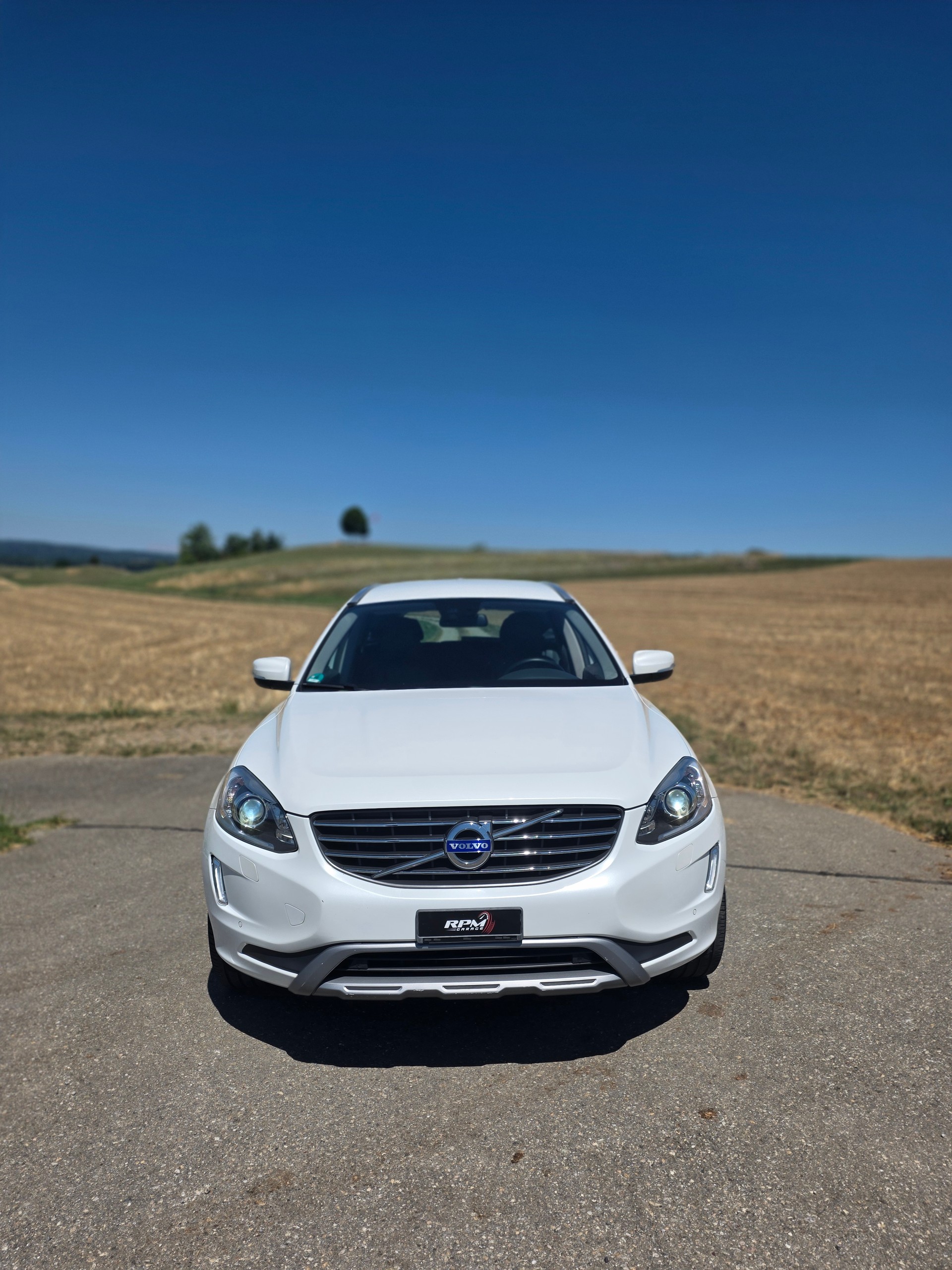 VOLVO XC60 D4 AWD Summum-image-0