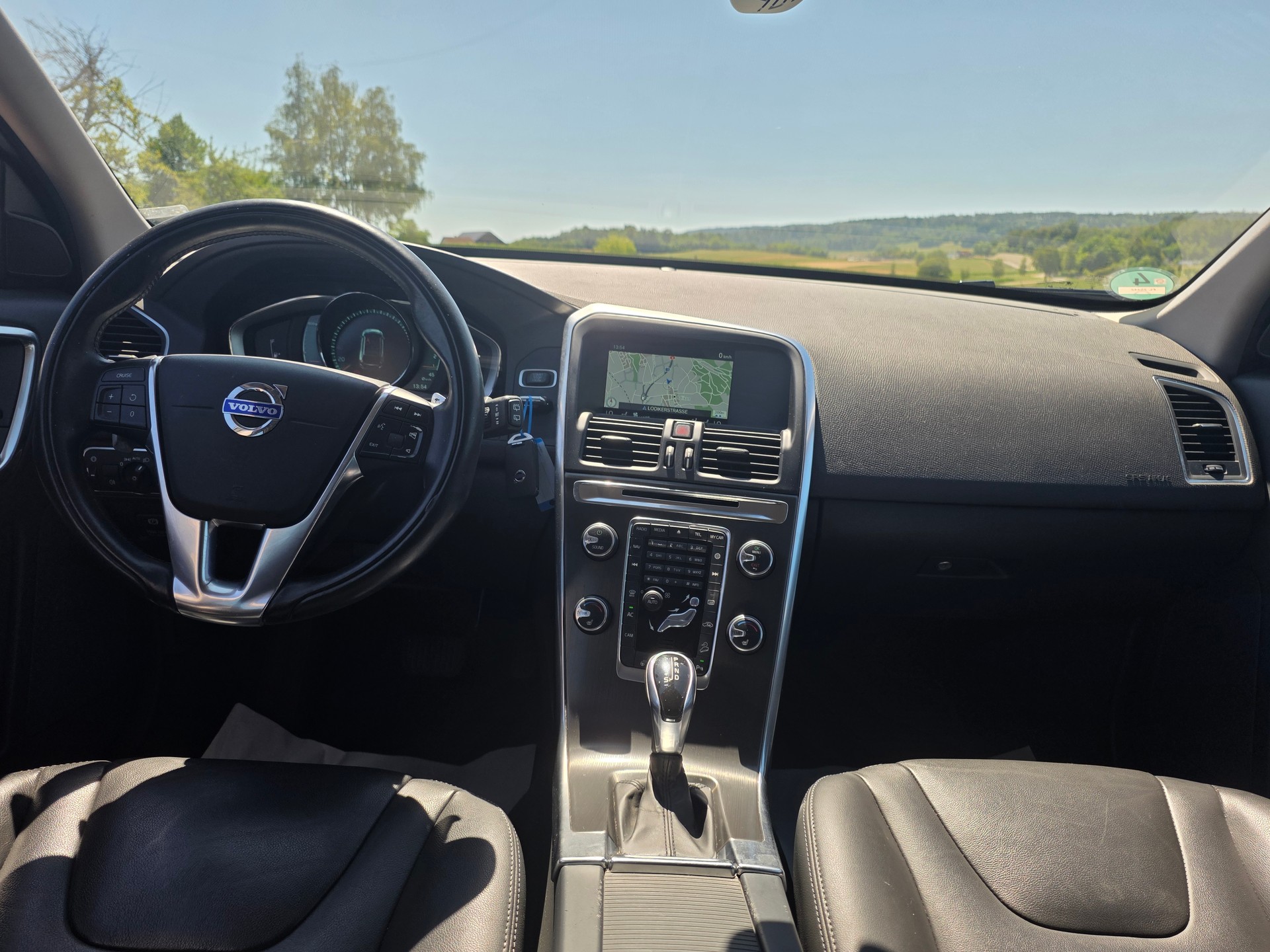 VOLVO XC60 D4 AWD Summum-image-11