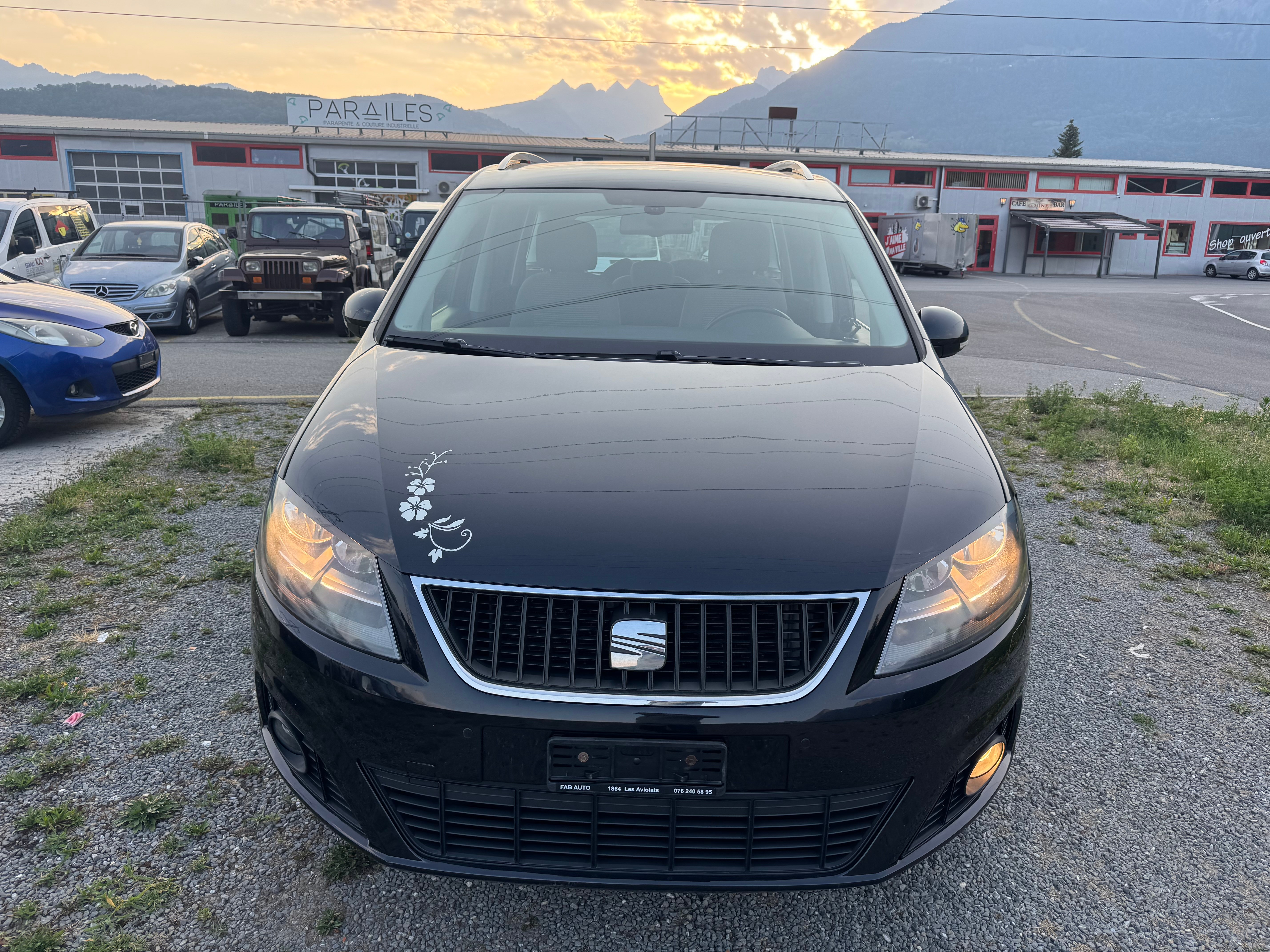 Car photo