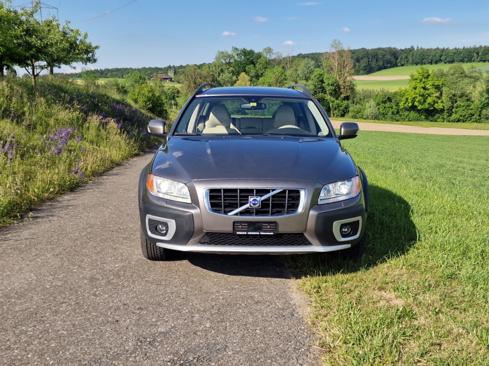 VOLVO 2.4 D5 Momentum AWD-image-3