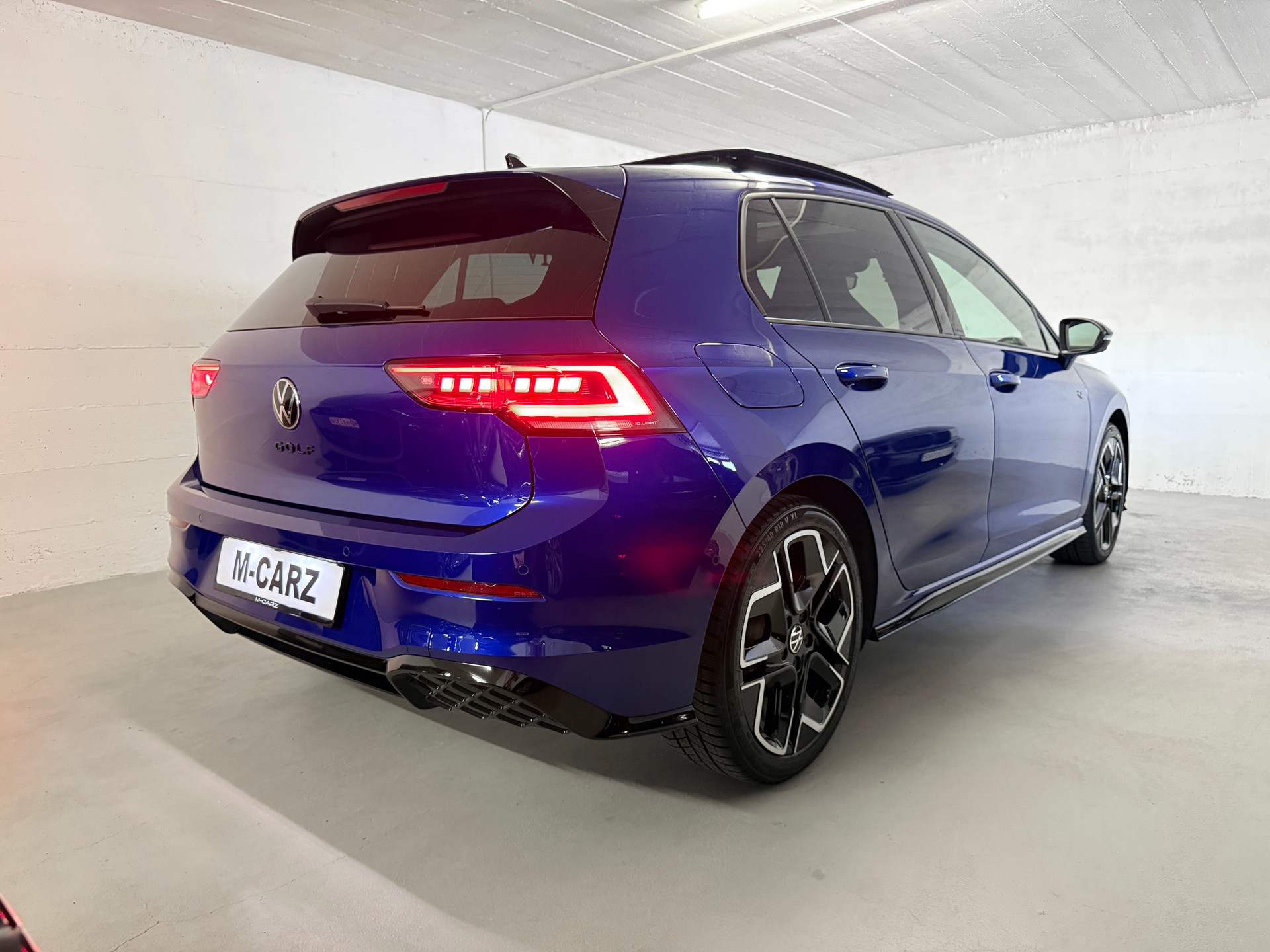 VW Golf 1.5 e TSI mHEV R-Line DSG *Full options* *Garantie VW 10/2029*-image-0