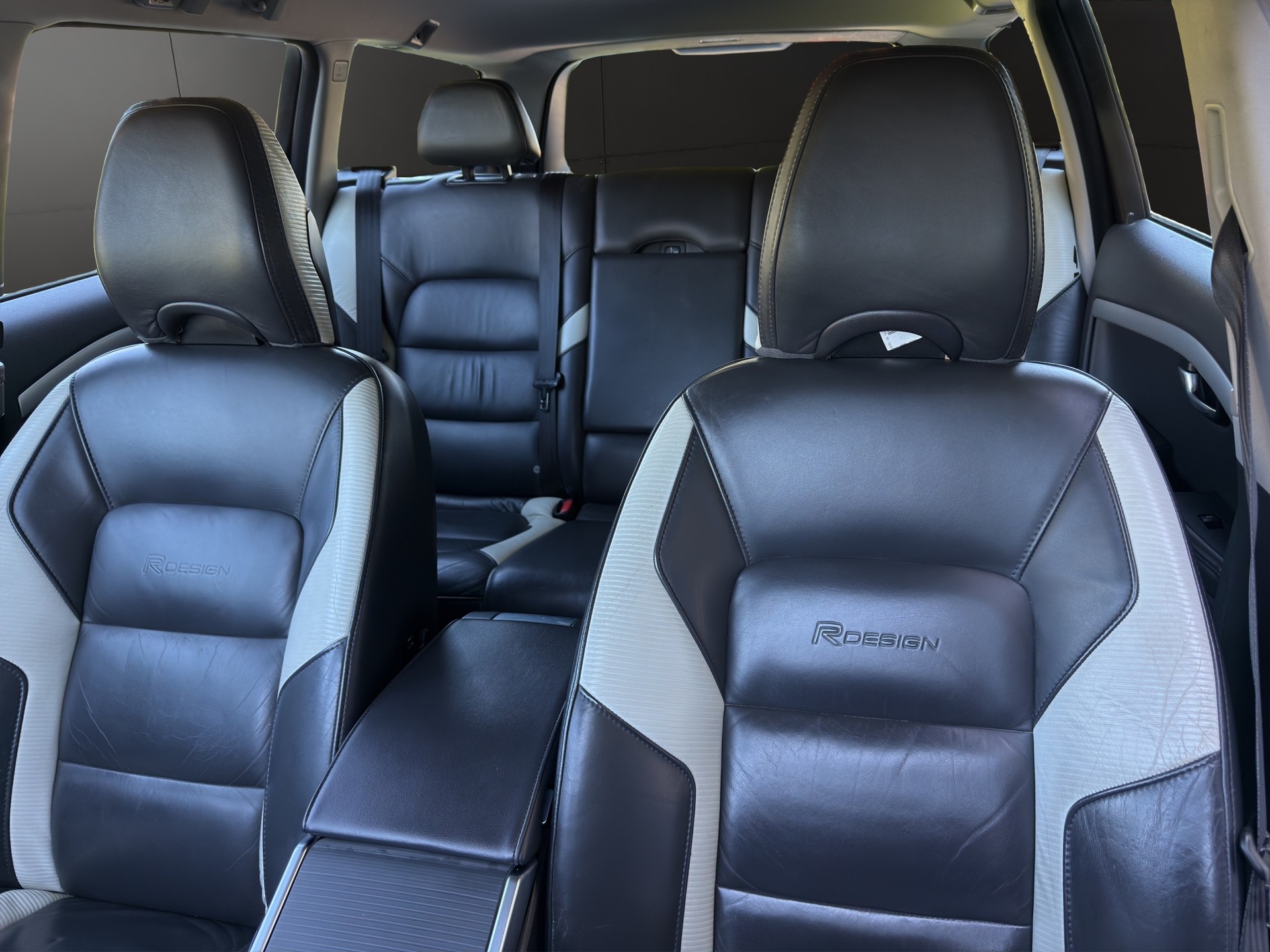 VOLVO V70 D3 R-Design Edition Geartronic-image-15