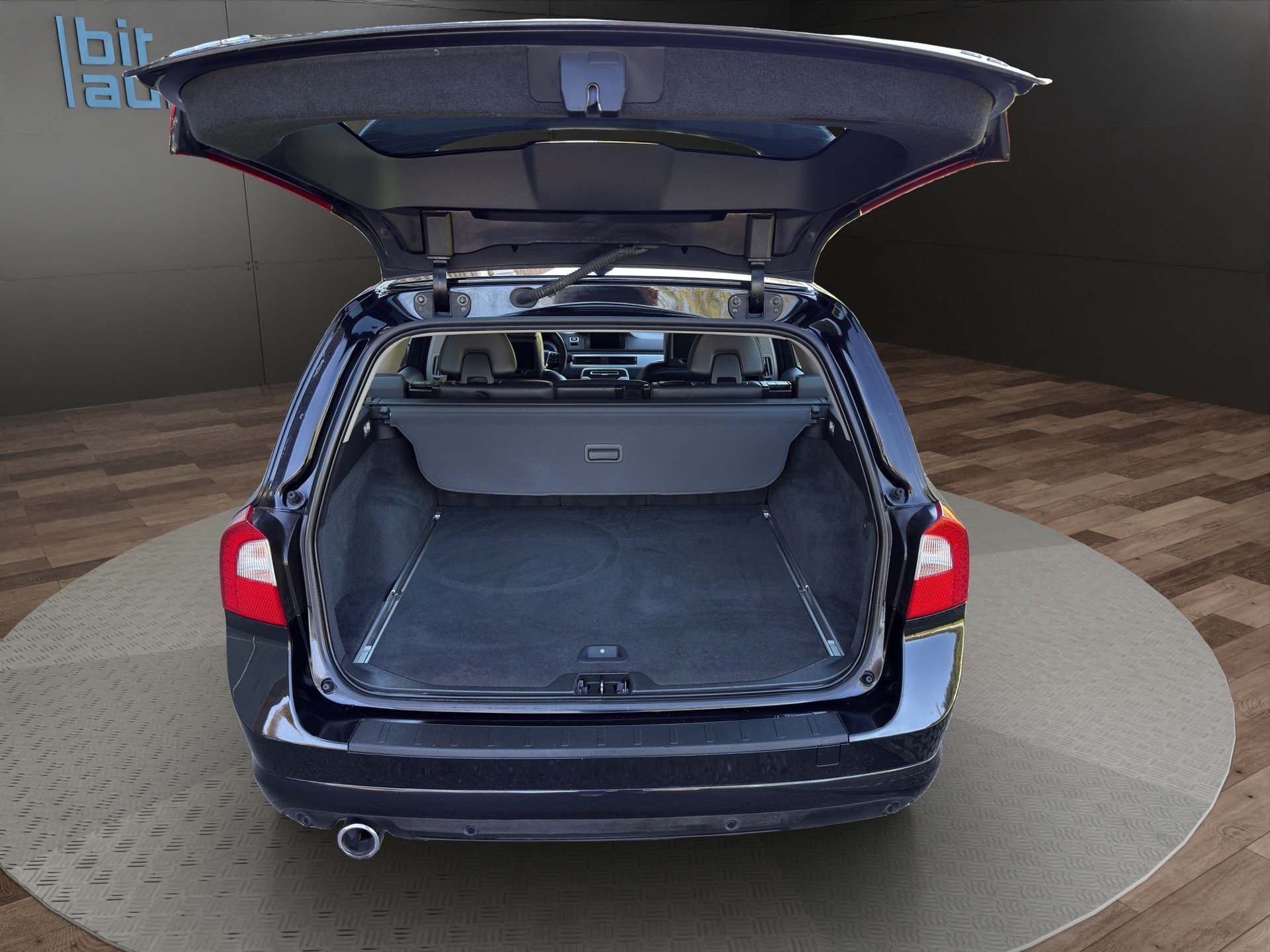 VOLVO V70 D3 R-Design Edition Geartronic-image-7
