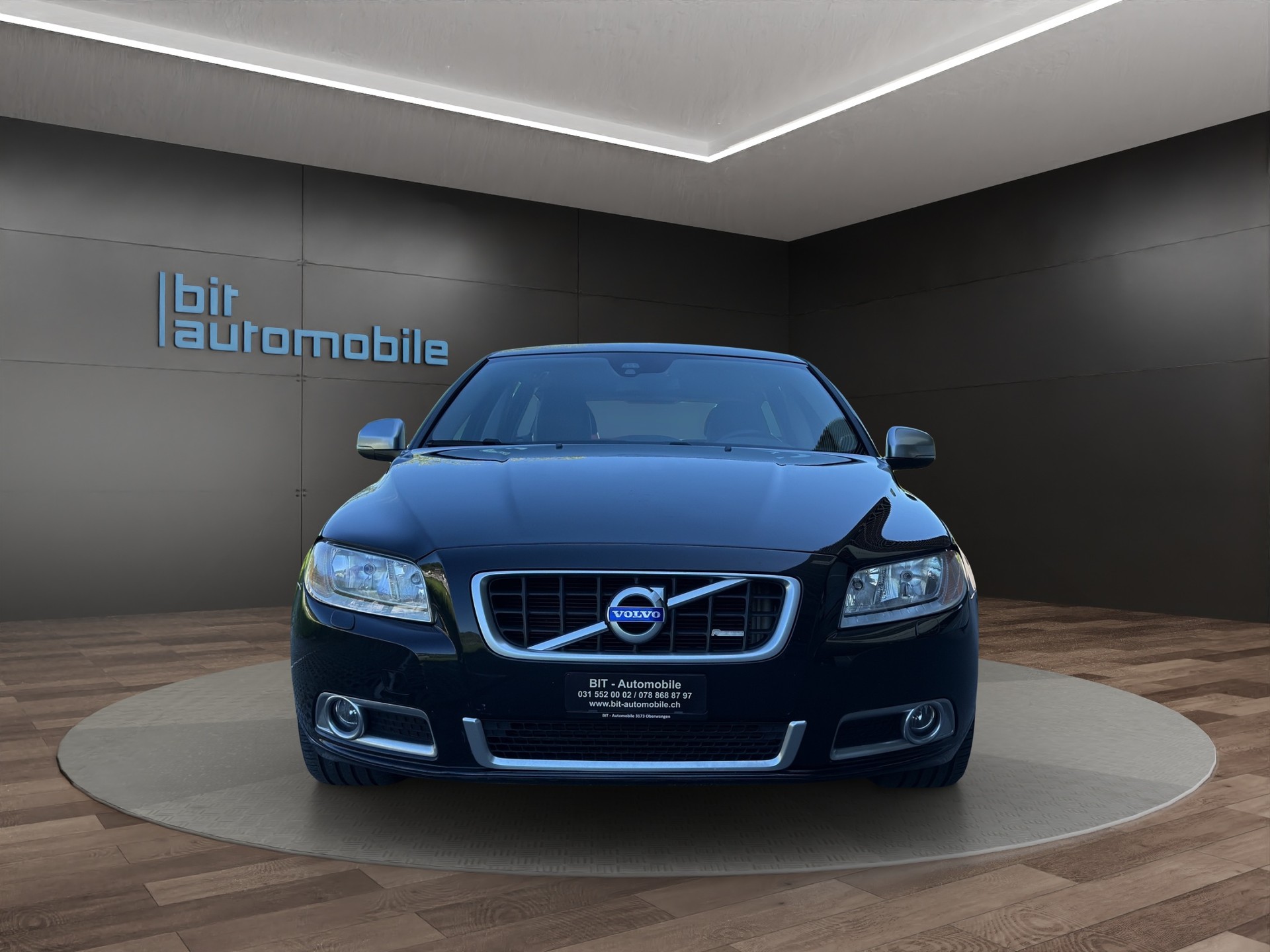VOLVO V70 D3 R-Design Edition Geartronic-image-1