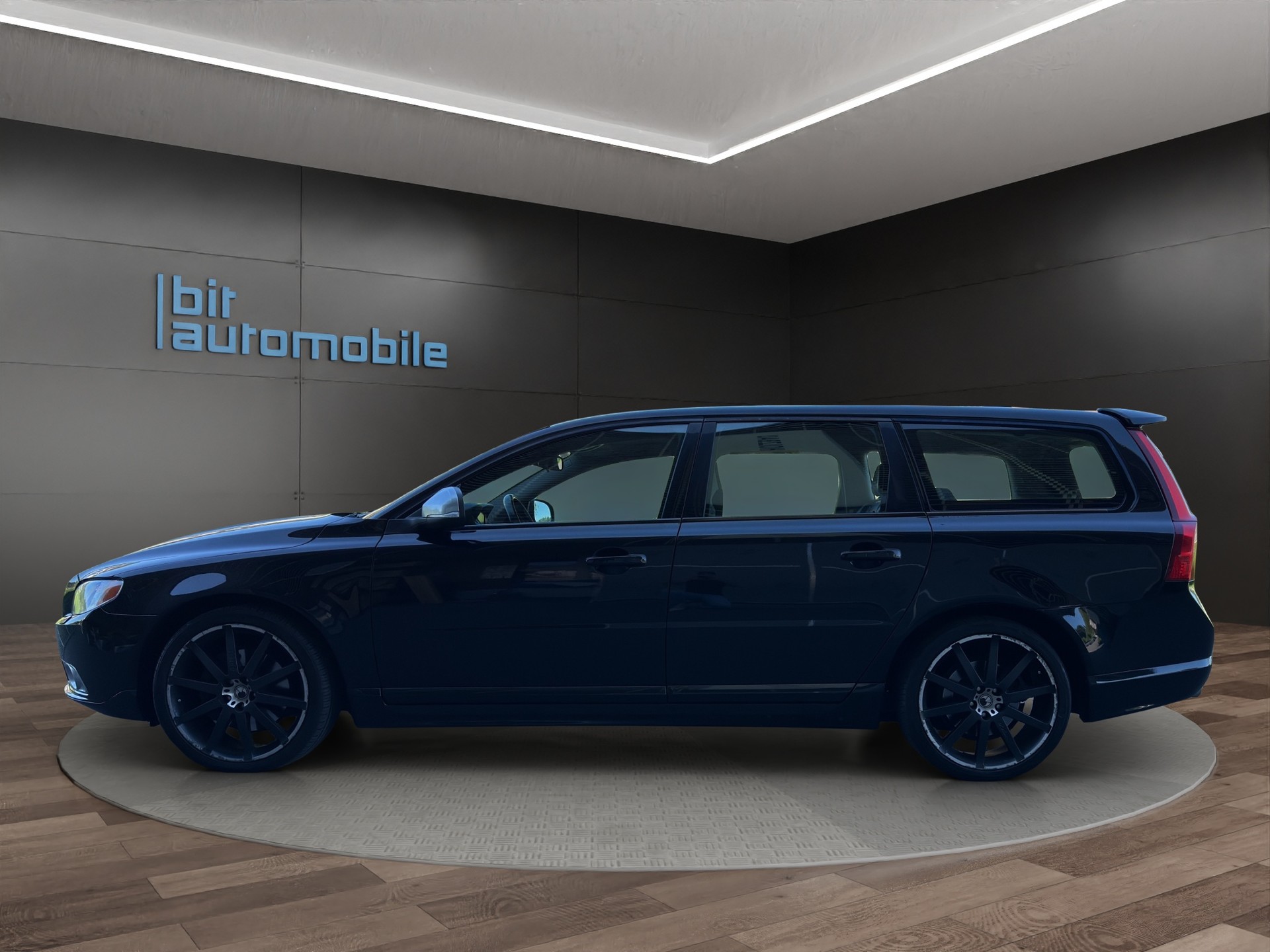VOLVO V70 D3 R-Design Edition Geartronic-image-2